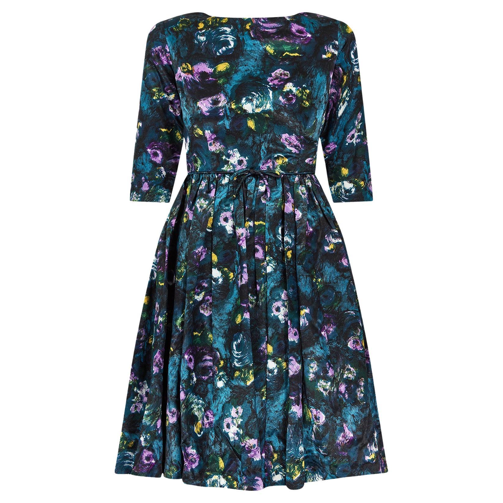 1960er Grünblaues geblümtes Kleid mit drei Viertel-Ärmeln im Angebot