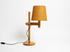 1960er Jahre Temde Tischleuchte aus OAK Wood und mit höhenverstellbarem Schirm
