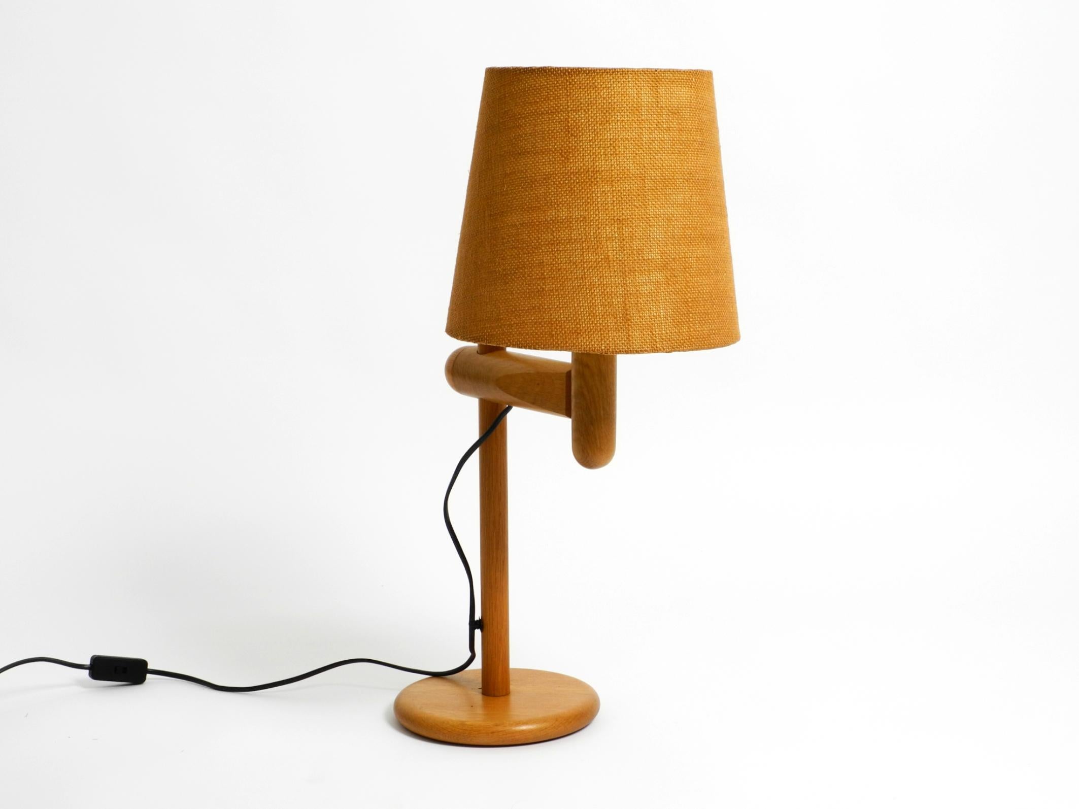1960s Temde table lamp made of oak wood and with height-adjustable shade In Good Condition For Sale In München, DE