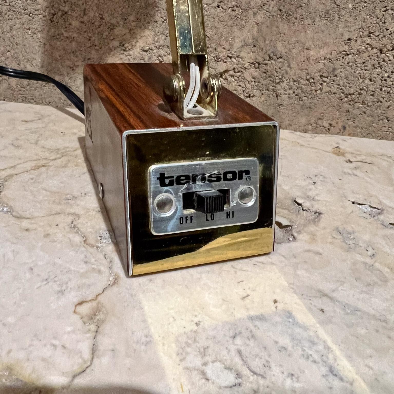 Tensor-Holz-Schreibtischlampe, drehbar, hohe Intensität, 1960er Jahre im Zustand „Gut“ im Angebot in Chula Vista, CA