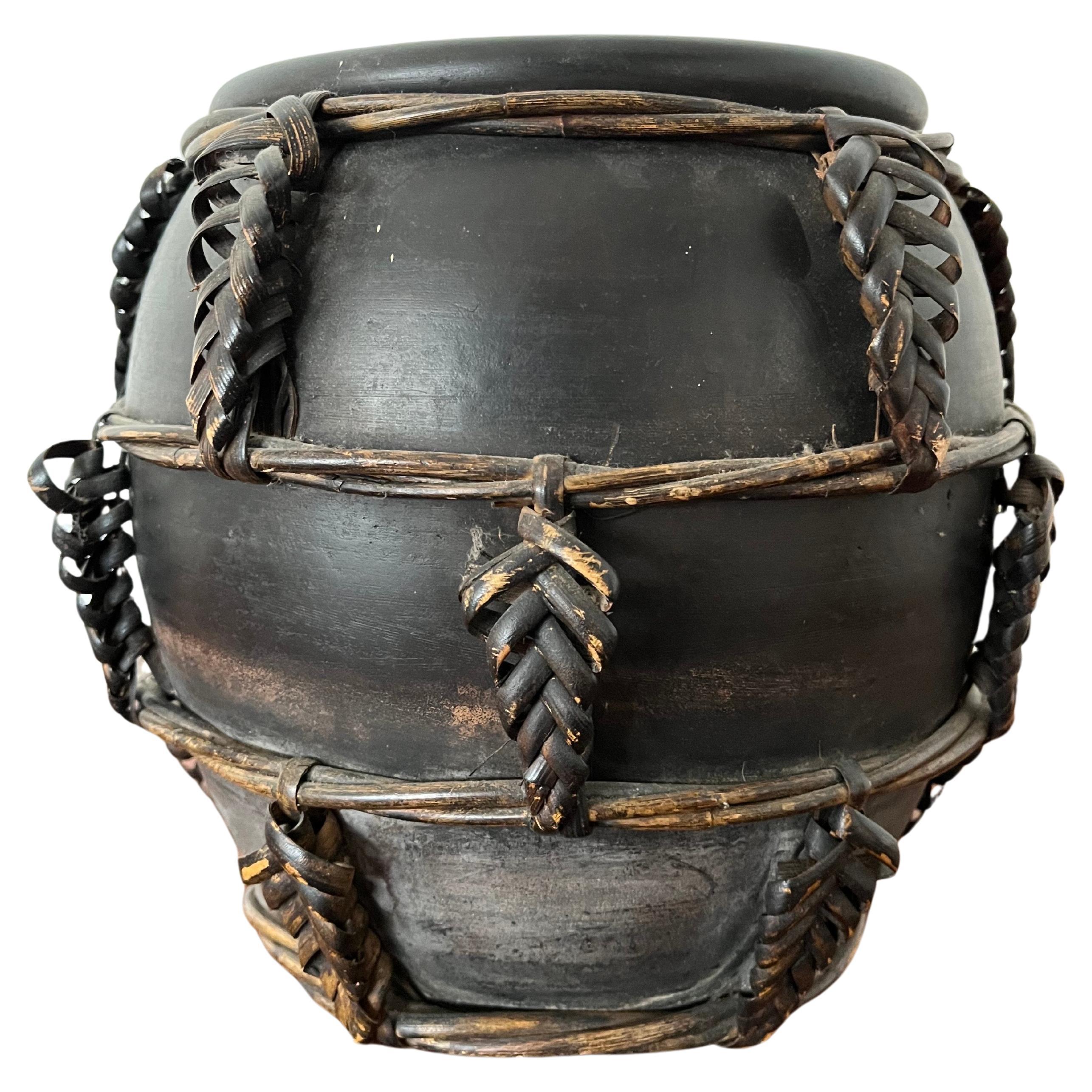 Vaso in rattan terracotta del 1960 in vendita