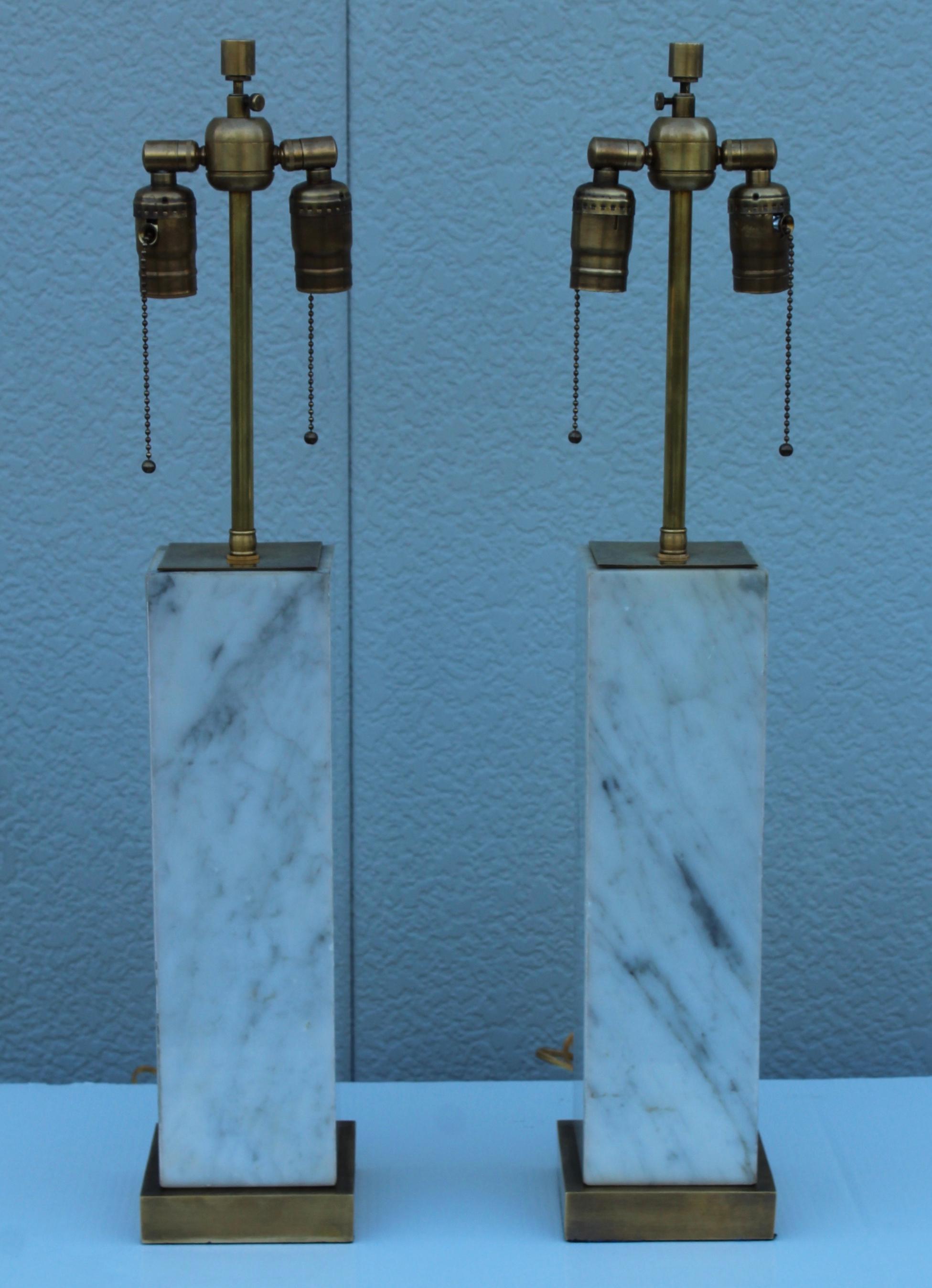 1960's T.H. Robsjohn Gibbings Style Brass and Marble Table Lamps In Good Condition For Sale In New York, NY