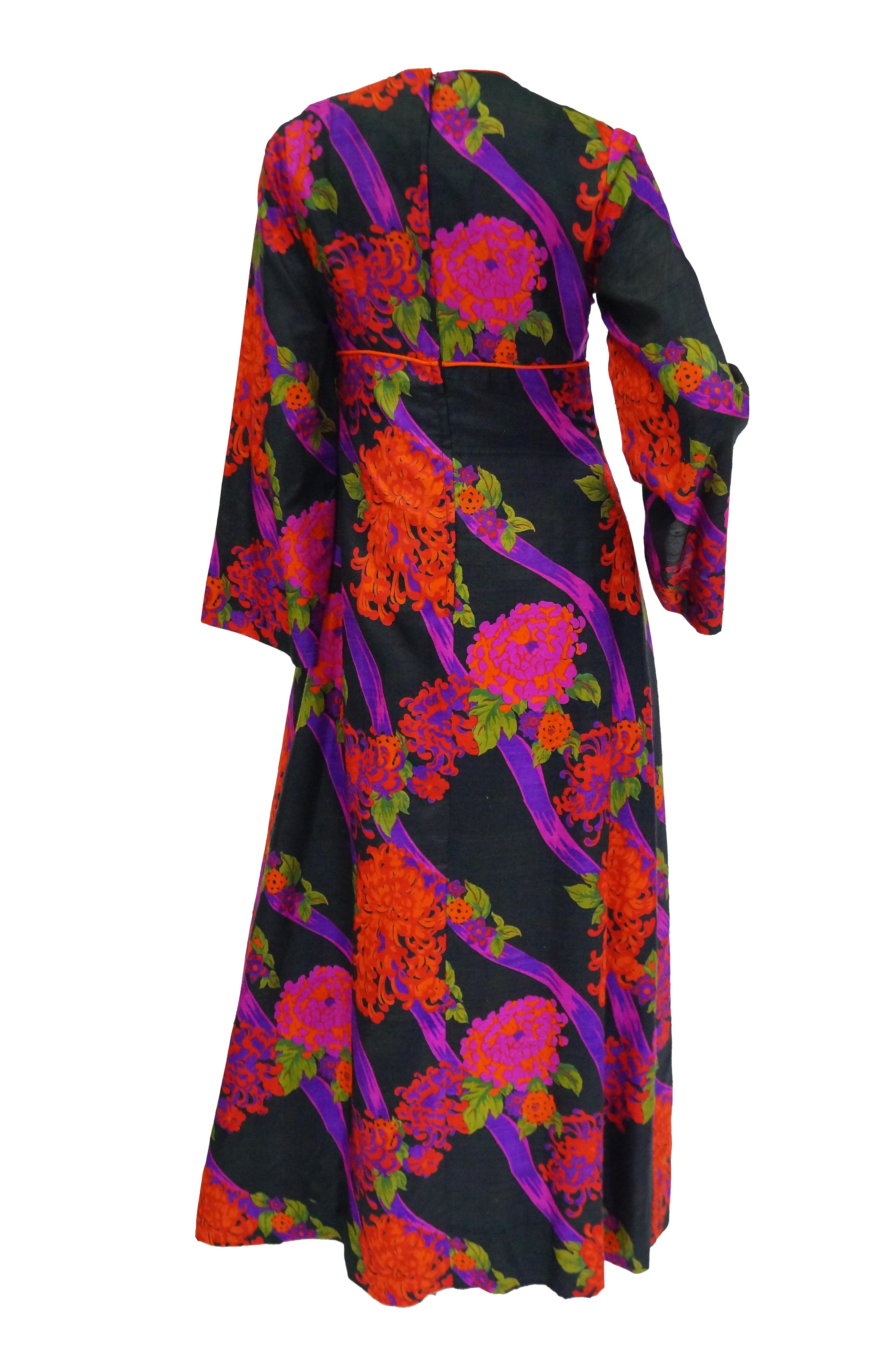 1960s Thai Silk Black, Purple, and Red Chrysanthemum Floral Maxi Dress In Excellent Condition For Sale In Houston, TX