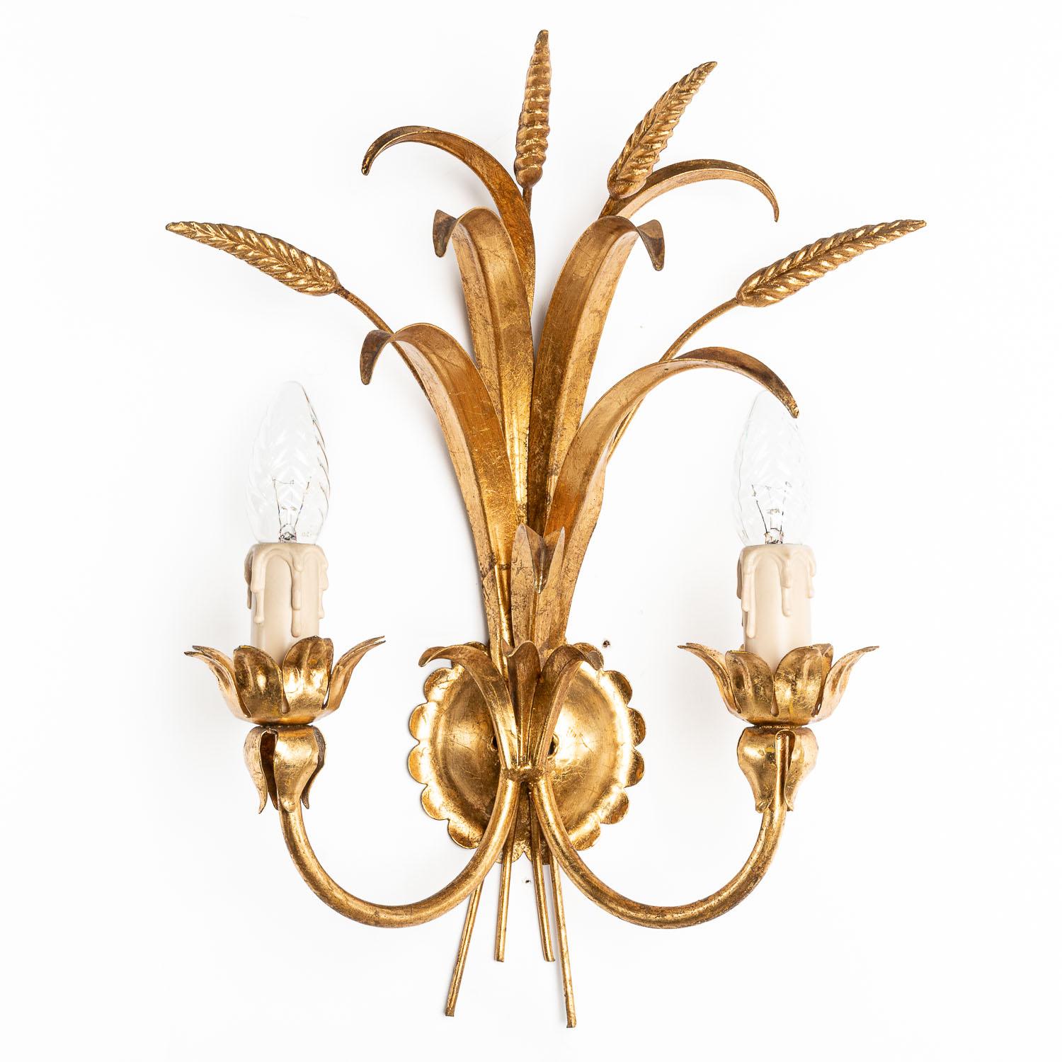 Iconic gilt metal leaf lighting each E14 fittings. We have more similar lighting in stock, if interested please do contact us for more information.