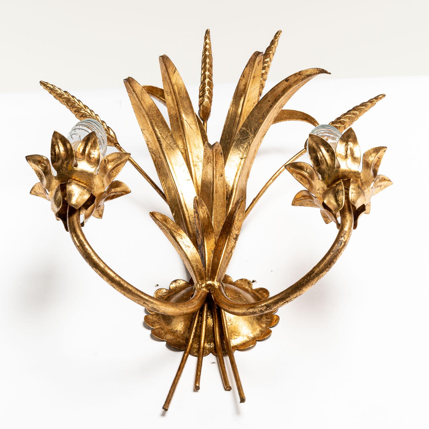 1960s Gilt Metal Wheat Wall Sconce, Hollywood Regency  4