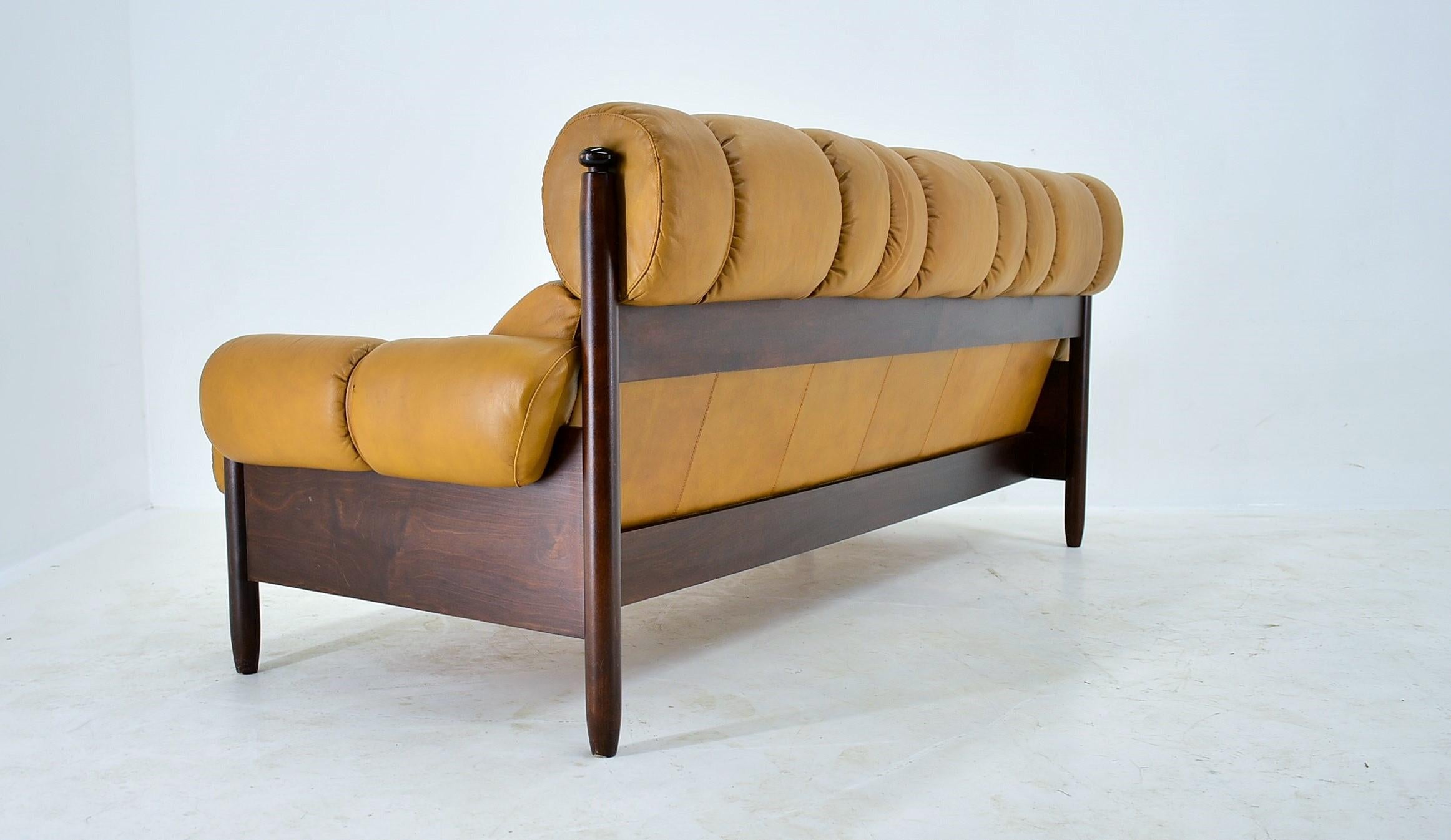 1960s Three-Seat Leather Sofa, Czechoslovakia For Sale 10
