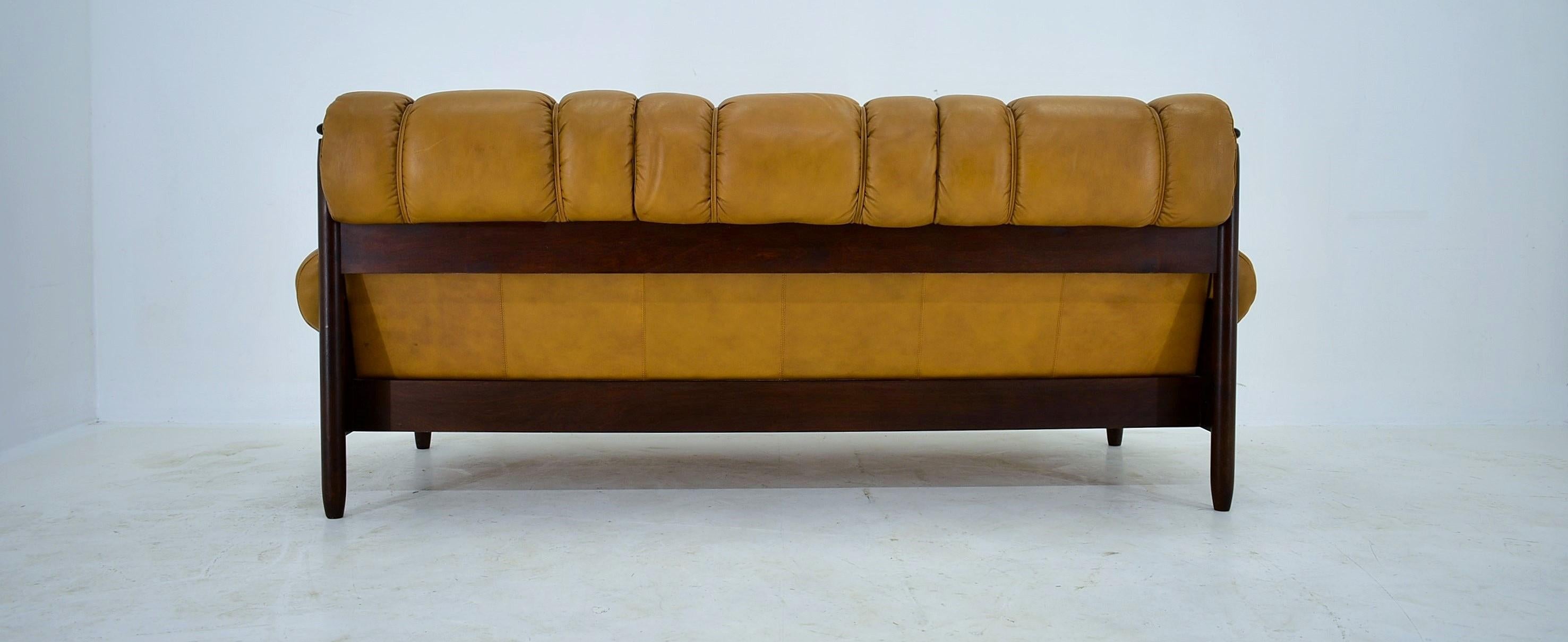 1960s Three-Seat Leather Sofa, Czechoslovakia For Sale 14