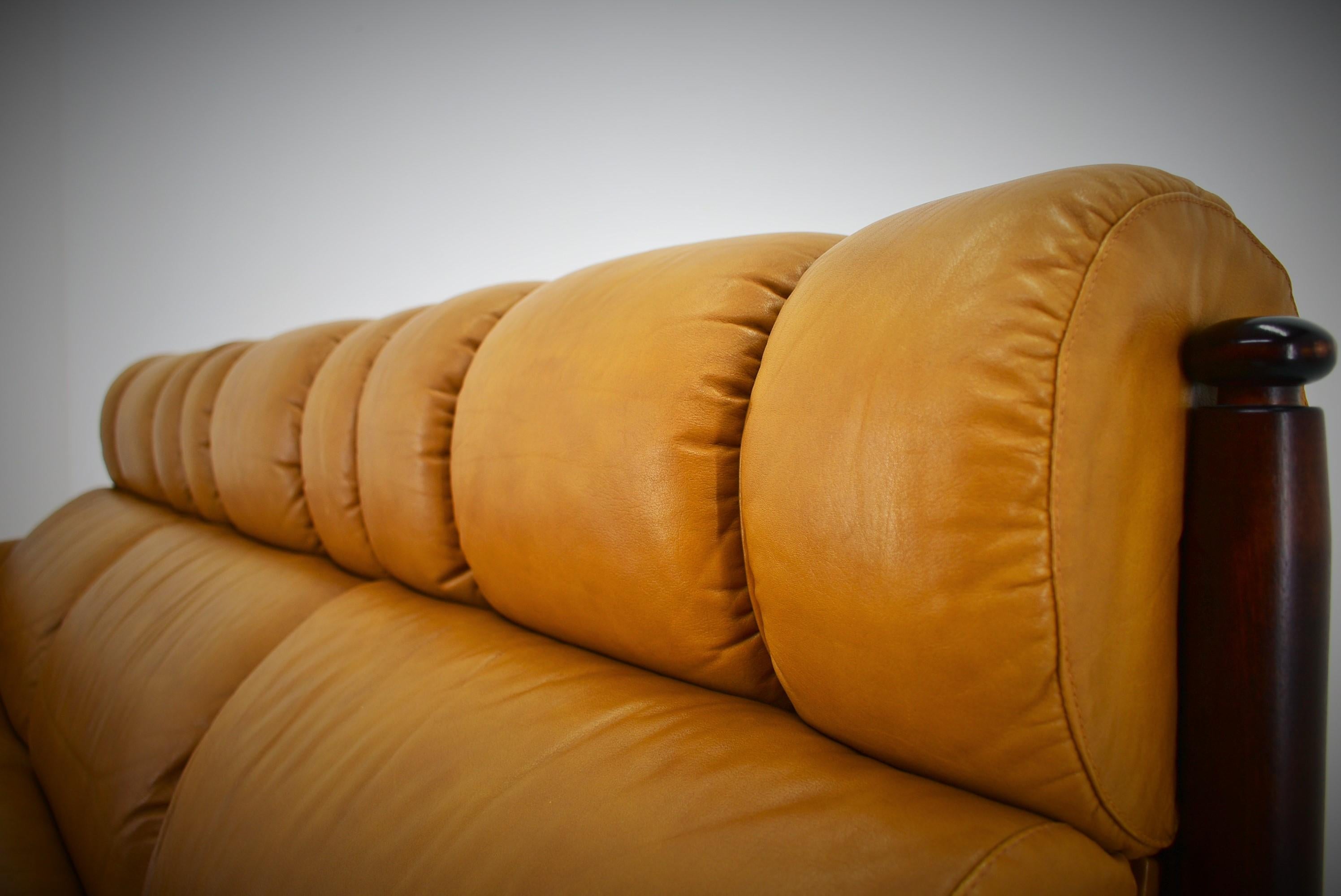 1960s Three-Seat Leather Sofa, Czechoslovakia For Sale 3