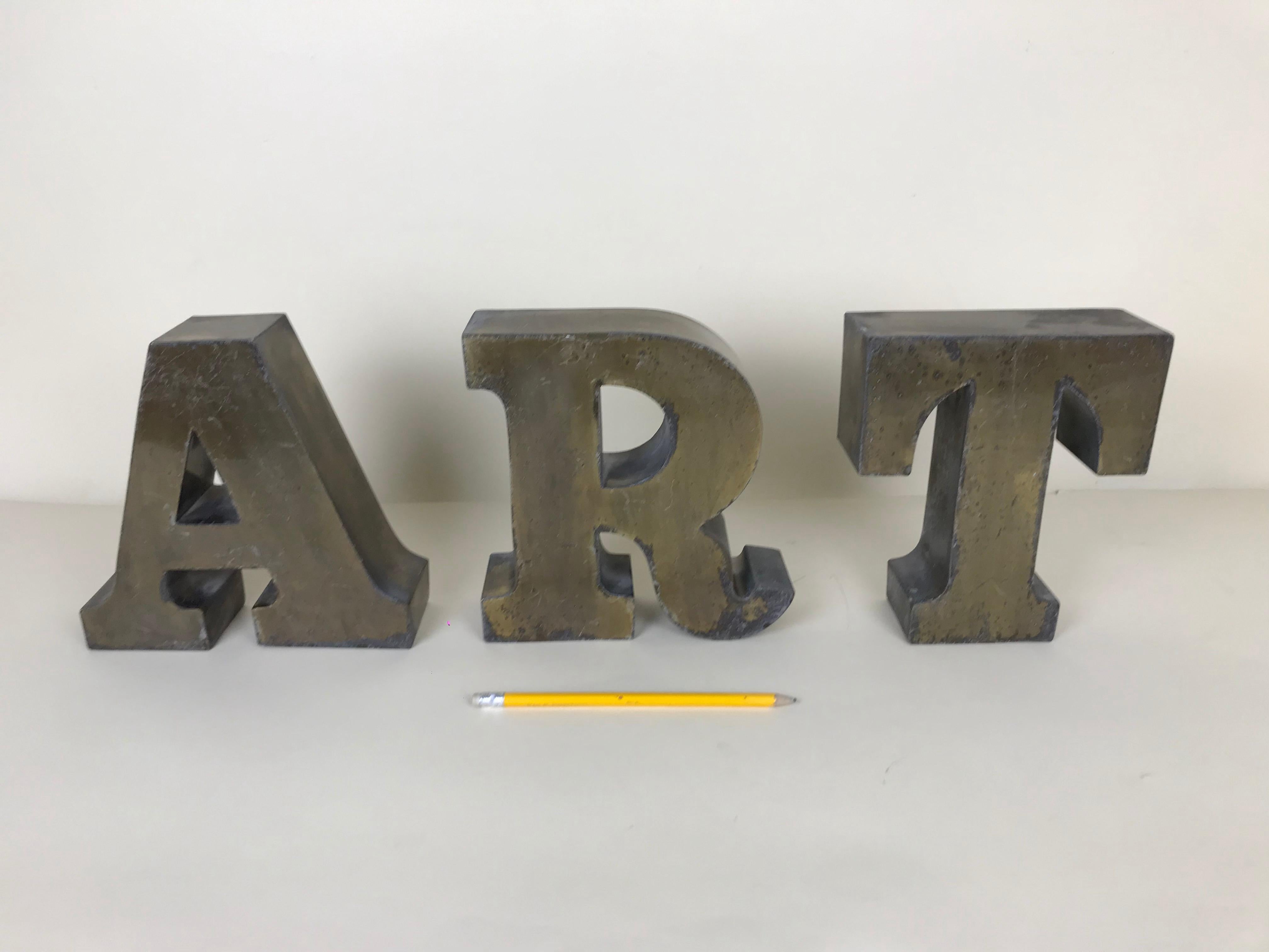 Very collectible group of three vintage Italian uppercase letters A, R and T in copper made in the 1960s. 

Grouped together the letters create the word: ART.

Single letter dimensions:

A: 20 x 20 x 6 cm
R: 19 x 20 x 6 cm
T: 17 x 20 x 6