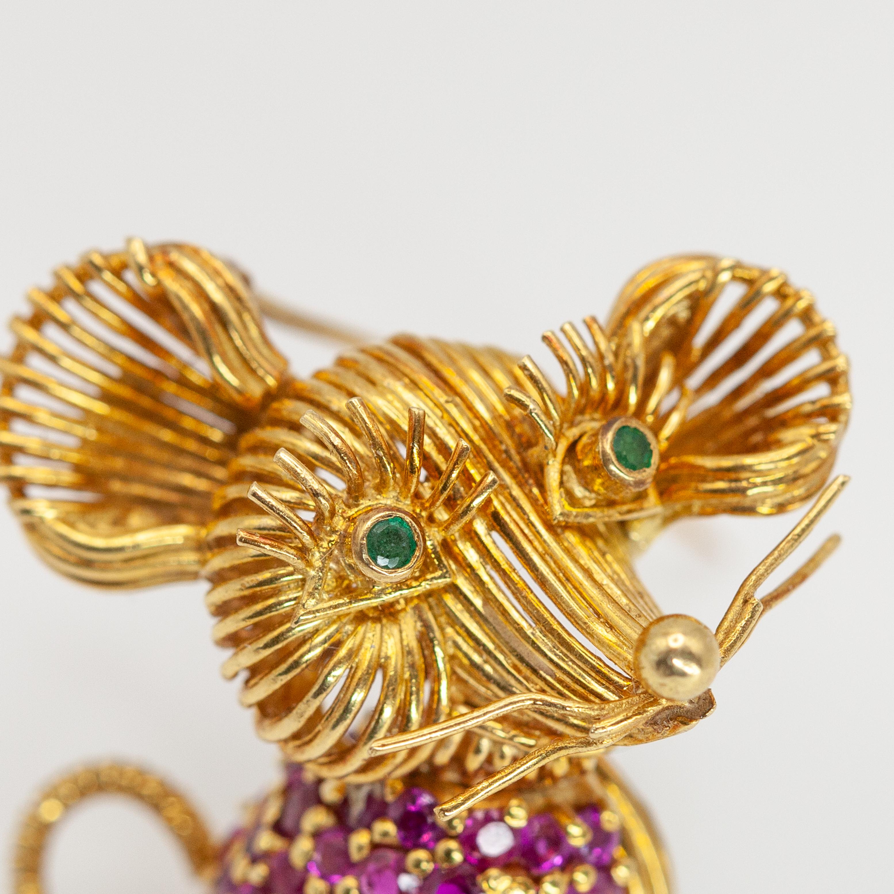 1960s Tiffany & Co. 18K Yellow Gold Ruby Emerald Mouse Brooch 10