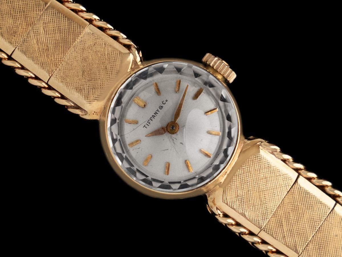 NAMED ONE OF WATCHPRO MAGAZINE’S “HOT 100” - THE TOP 100 INFLUENCERS OF THE U.S. WATCH INDUSTRY. HOW CAN WE SERVE YOU?

We’re new to offering our carefully curated collection on 1stDibs, but we have sold over 10,000 fine watches and exceptionally