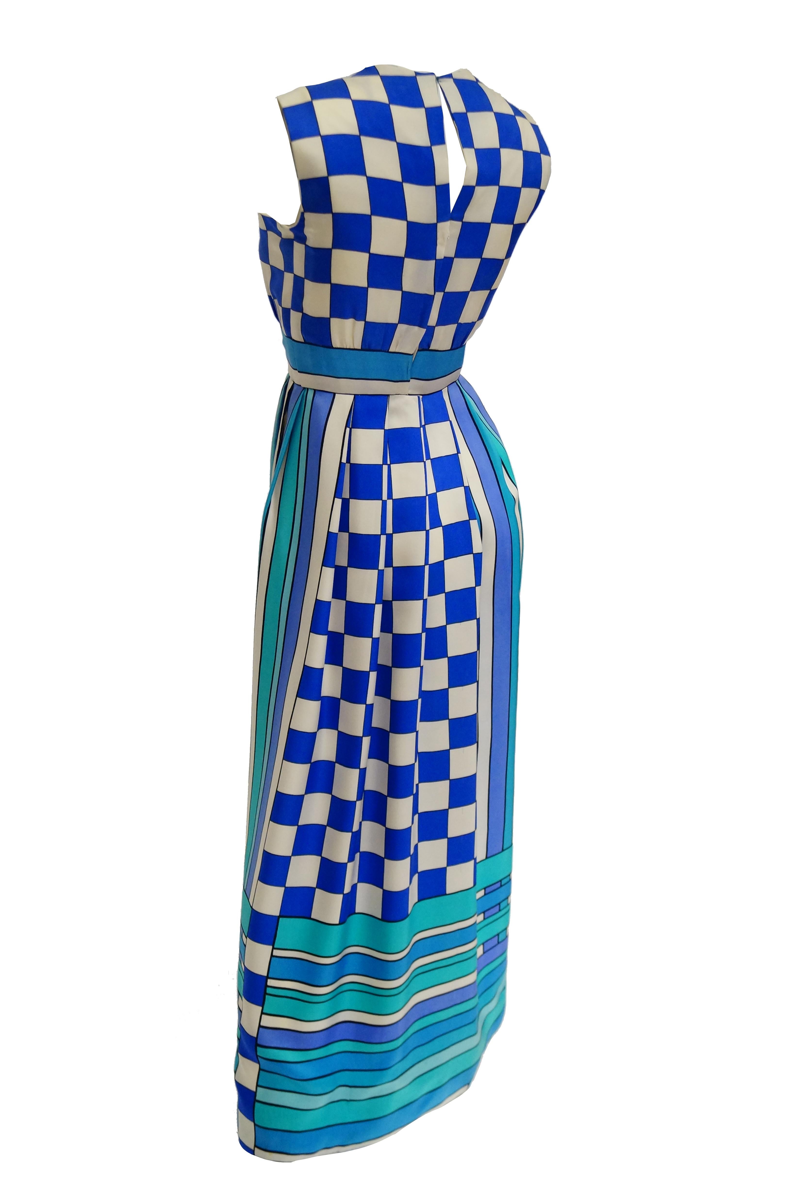 1960s Tina Leser Blue Checkerboard Print Dress with Graphic Blue Hem For Sale 4