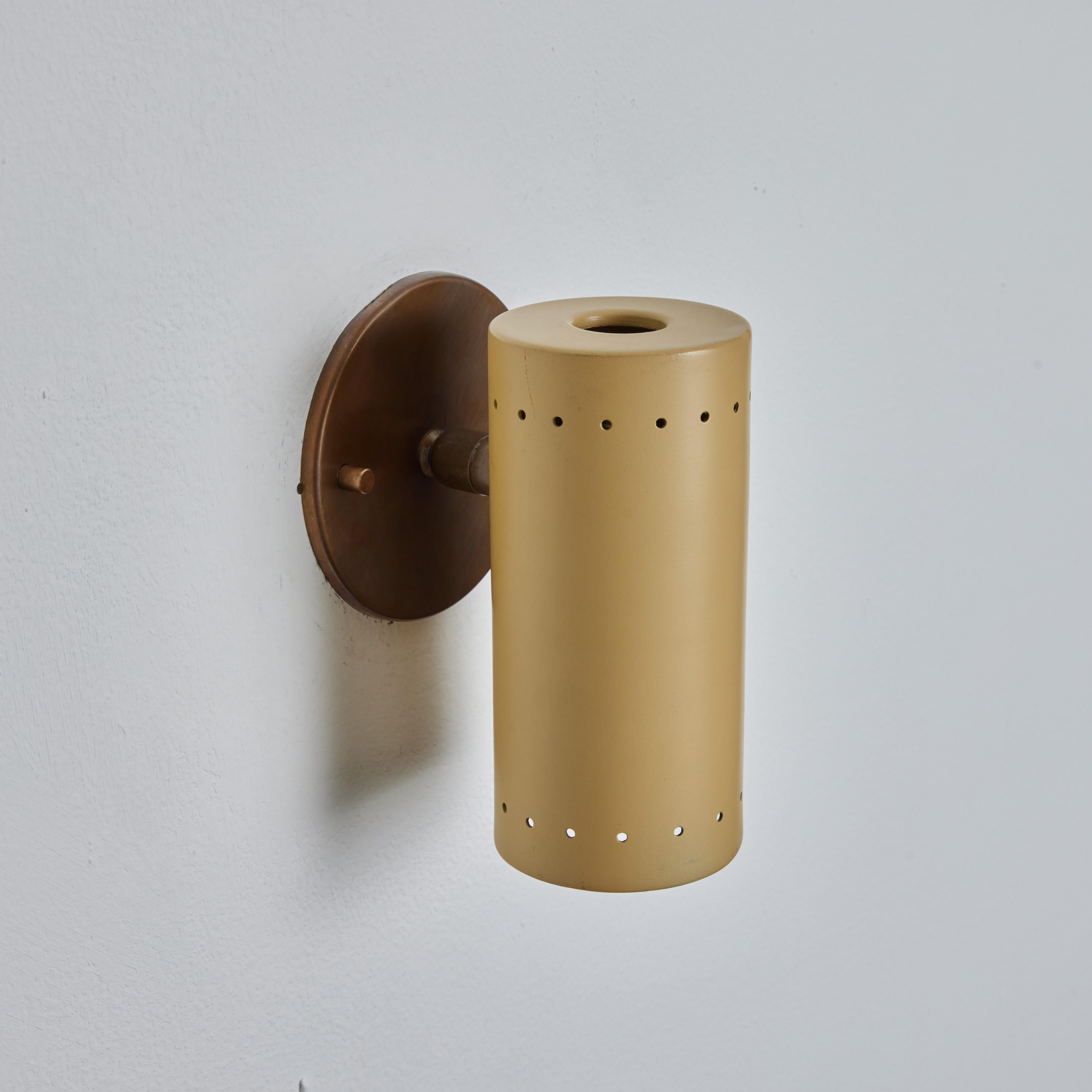 1960s Tito Agnoli Beige Metal and Brass Articulating Sconce for O-Luce 6