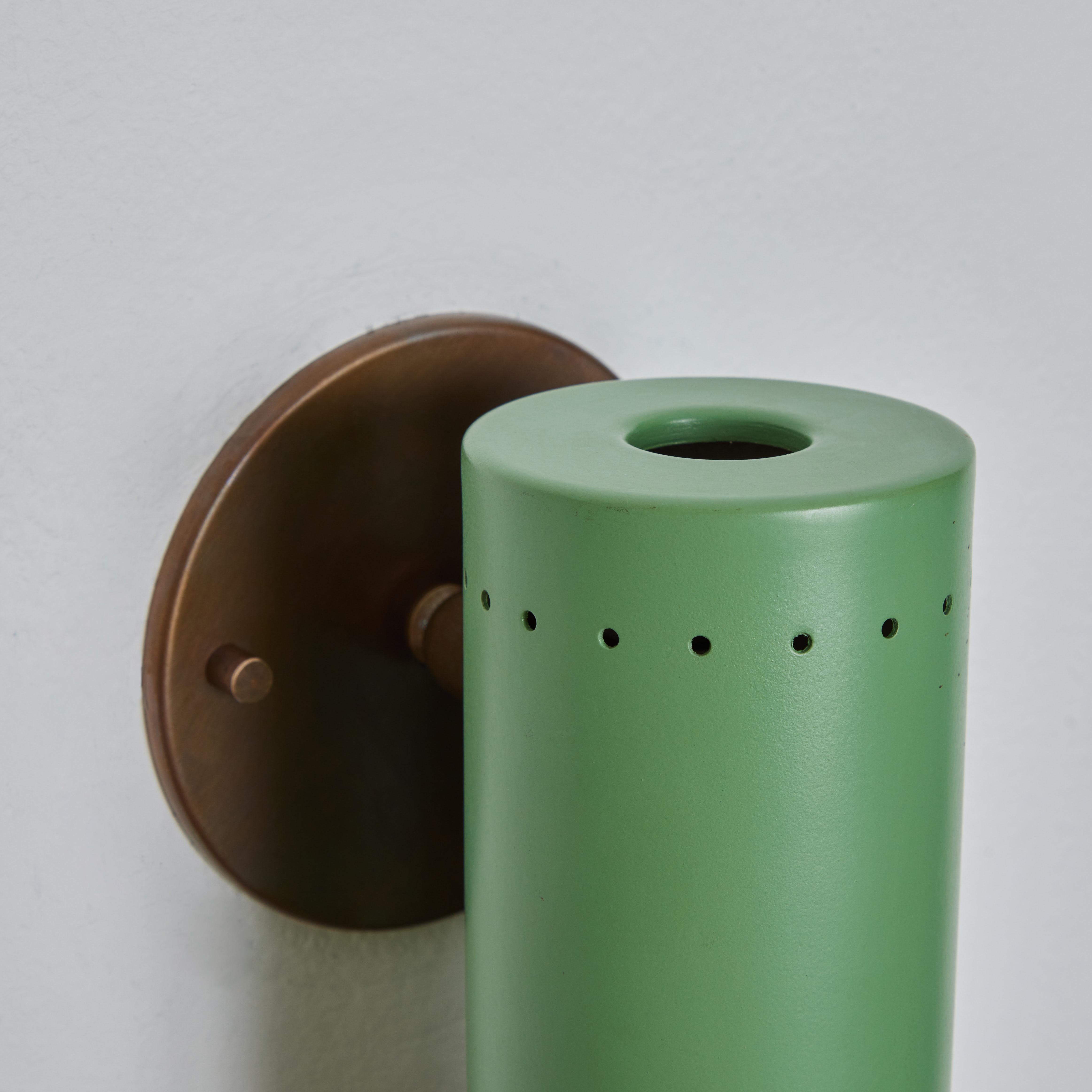Tito Agnoli, Wandleuchter aus grünem Metall und Messing mit Gelenk, für O-Luce, 1960er Jahre 7