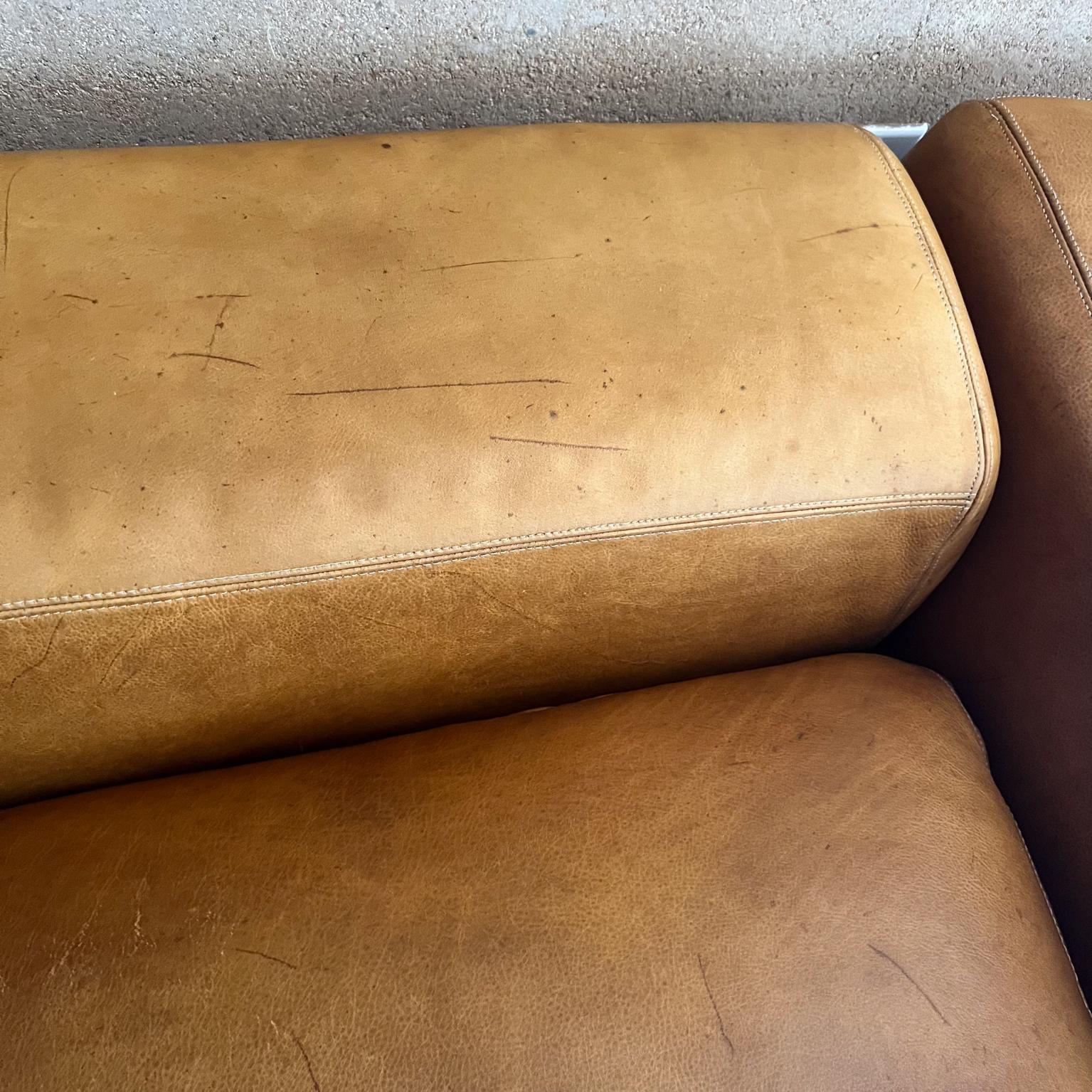 Tito Agnoli für Cinova  Leder-Tagesbett Sofa 711 – Italien 1960er Jahre im Zustand „Relativ gut“ im Angebot in Chula Vista, CA