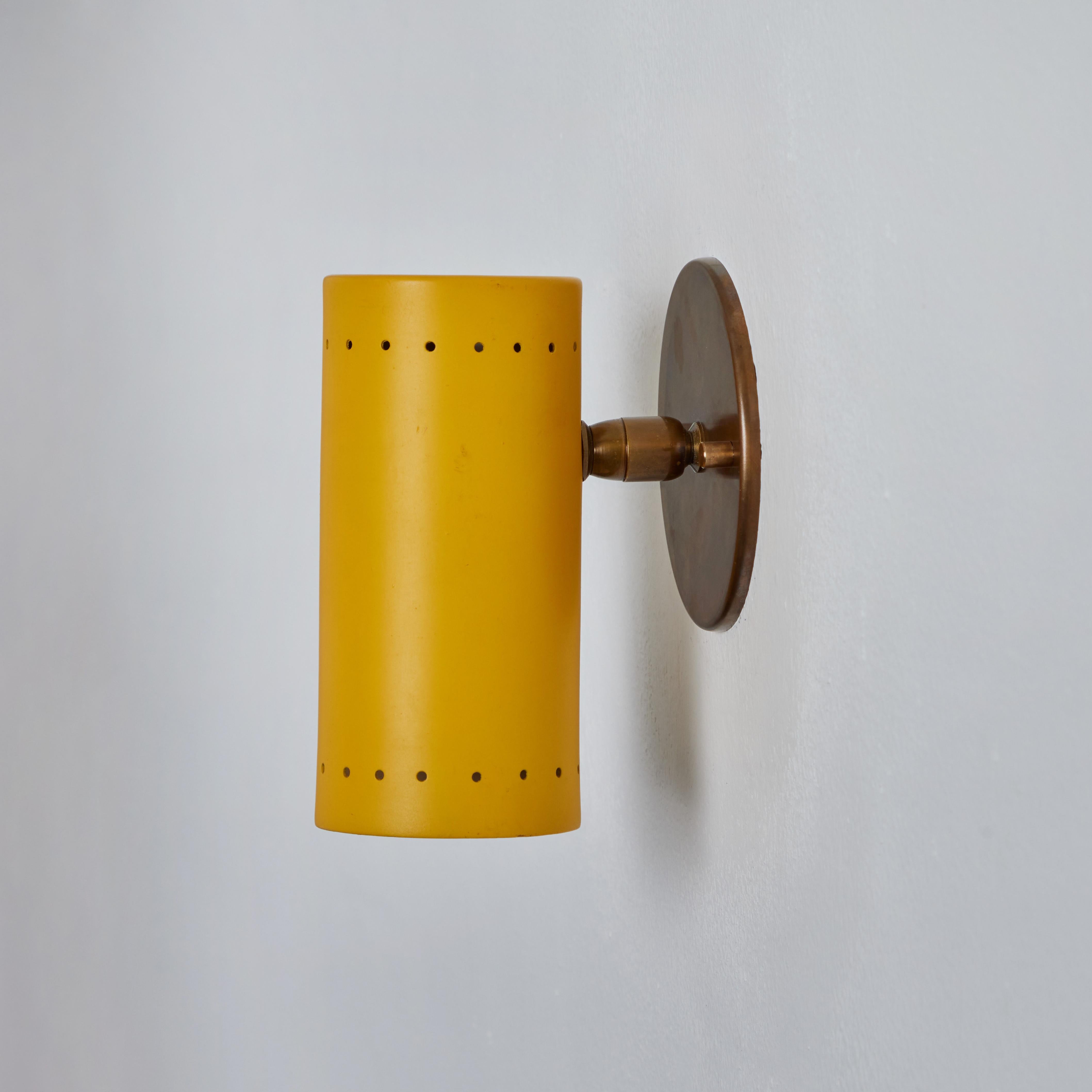 Gelber Tito Agnoli-Wandleuchter aus Metall und Messing mit Gelenk für O-Luce, 1960er Jahre 7