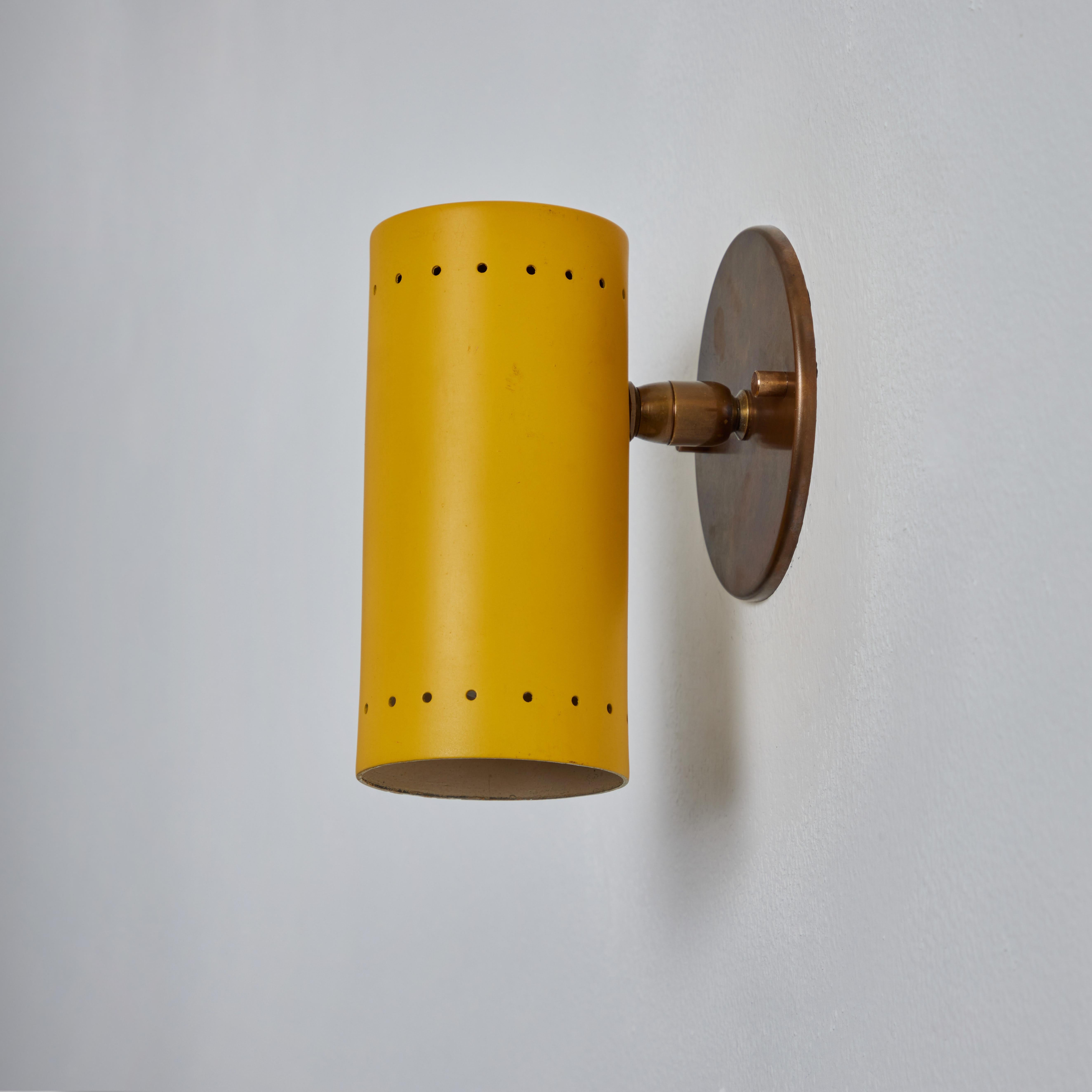 Gelber Tito Agnoli-Wandleuchter aus Metall und Messing mit Gelenk für O-Luce, 1960er Jahre 11