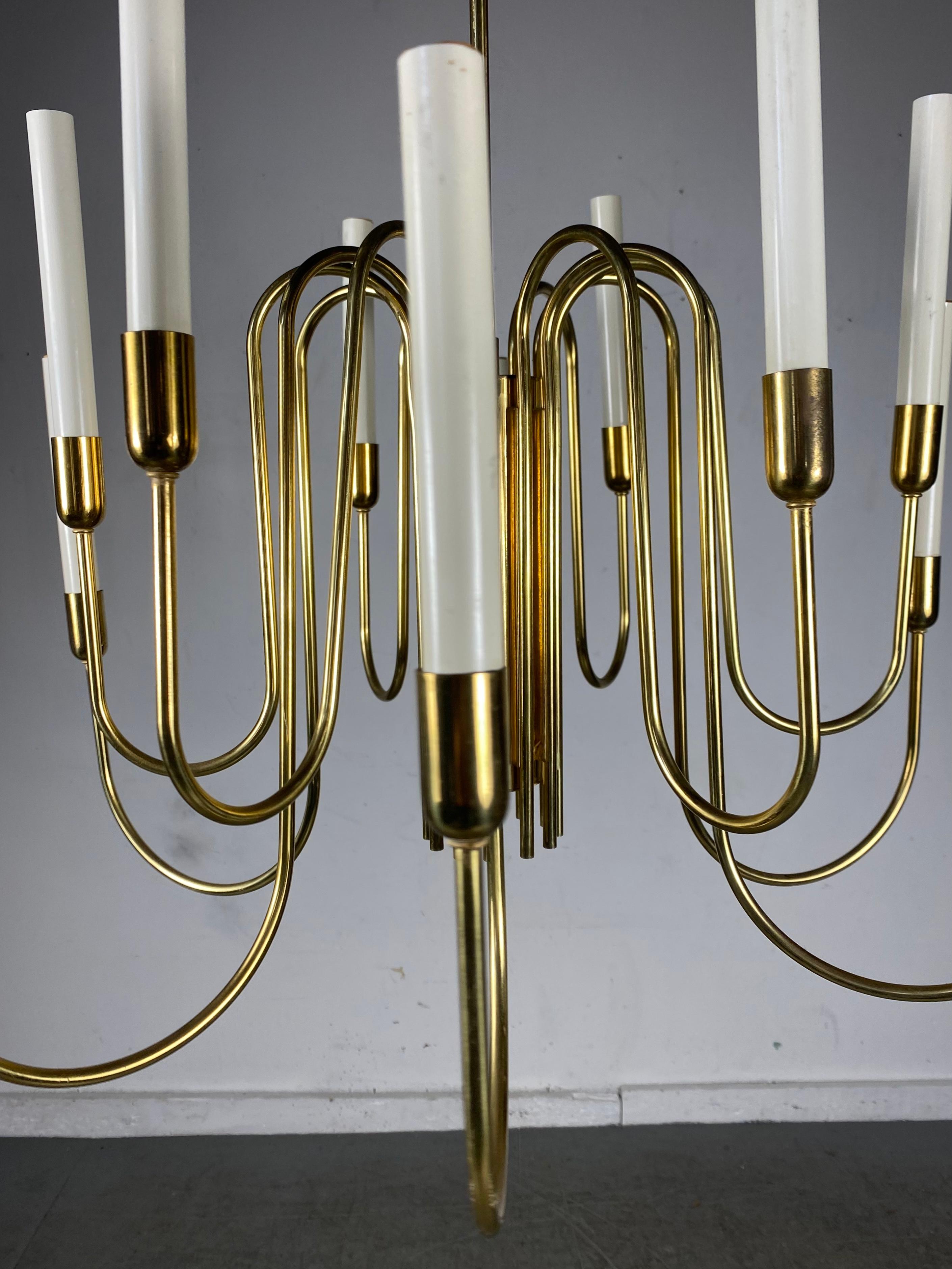 Mid-20th Century 1960s Tommi Parzinger Style Brass Chandelier by Lightolier, , Classic Modernist For Sale