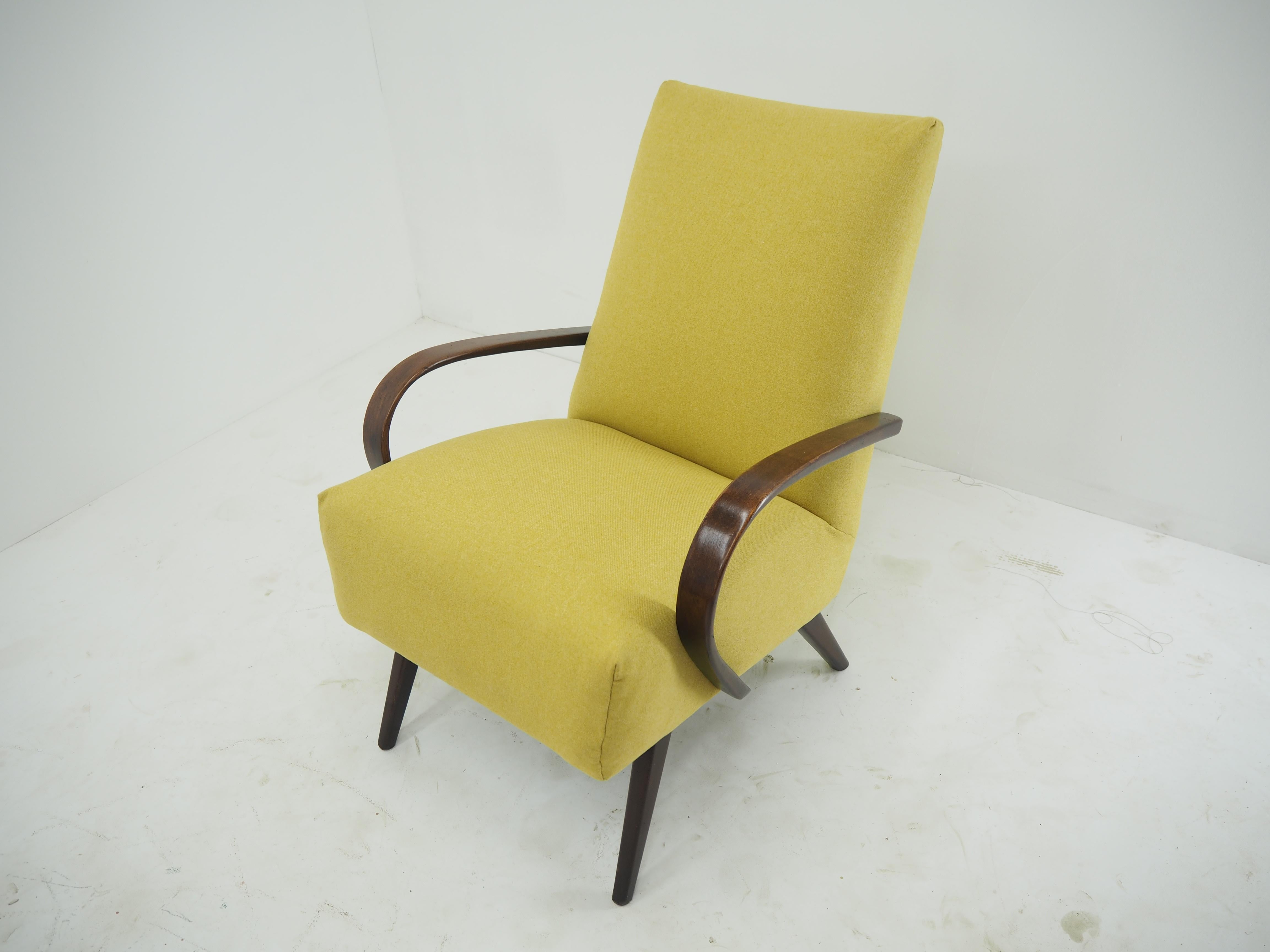 1960s Ton/Thonet Beech Armchair, Czechoslovakia For Sale 6