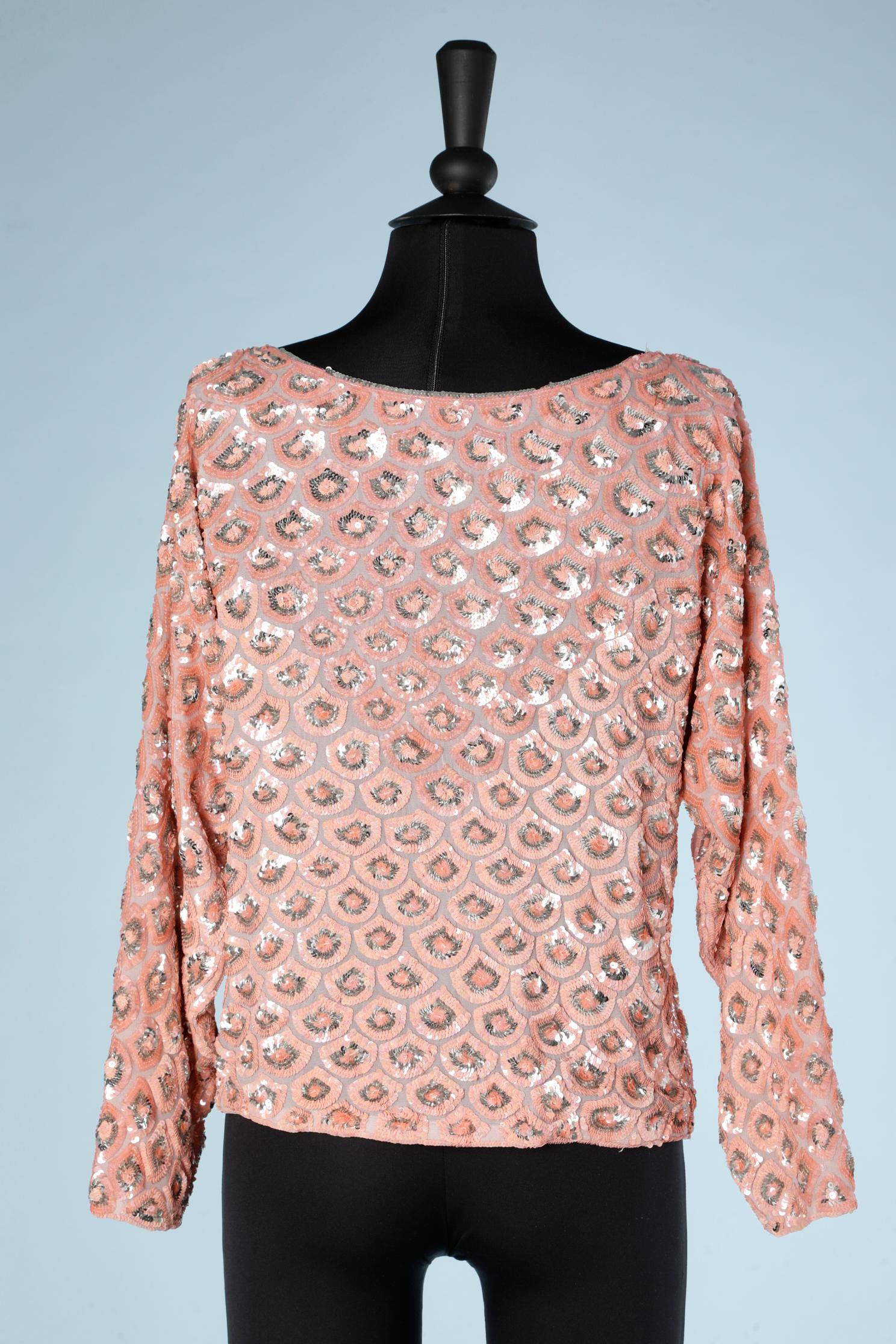 Women's 1960's top full covered of pink and silver sequins on chiffon base For Sale