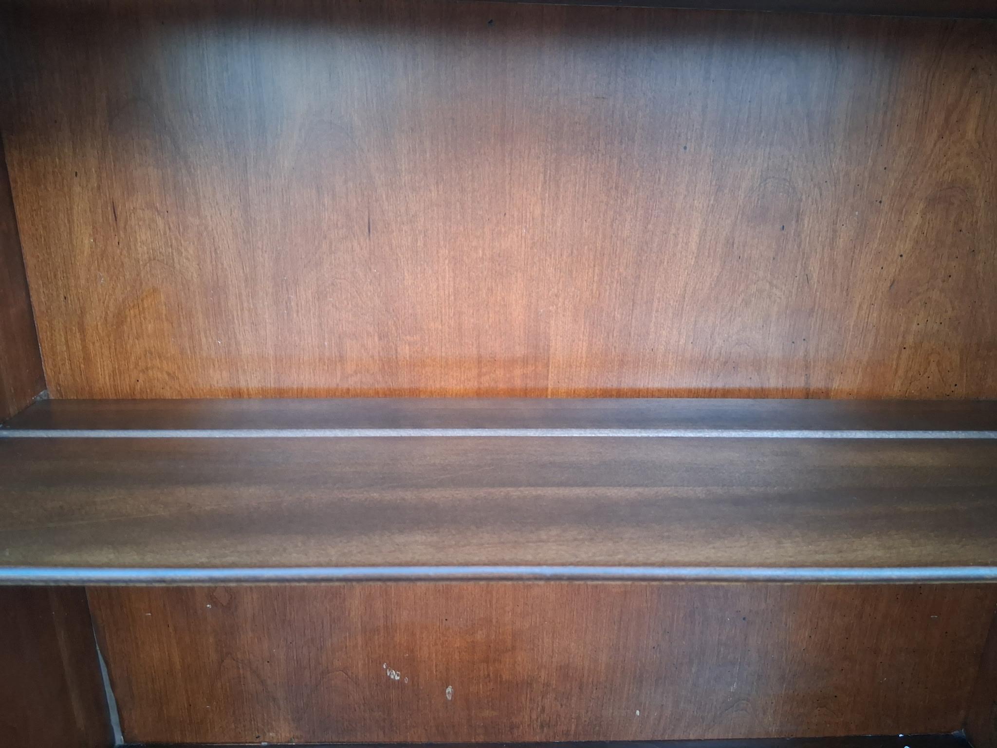 1960er Jahre Traditionelle Campaigner geschnitzt Nussbaum 