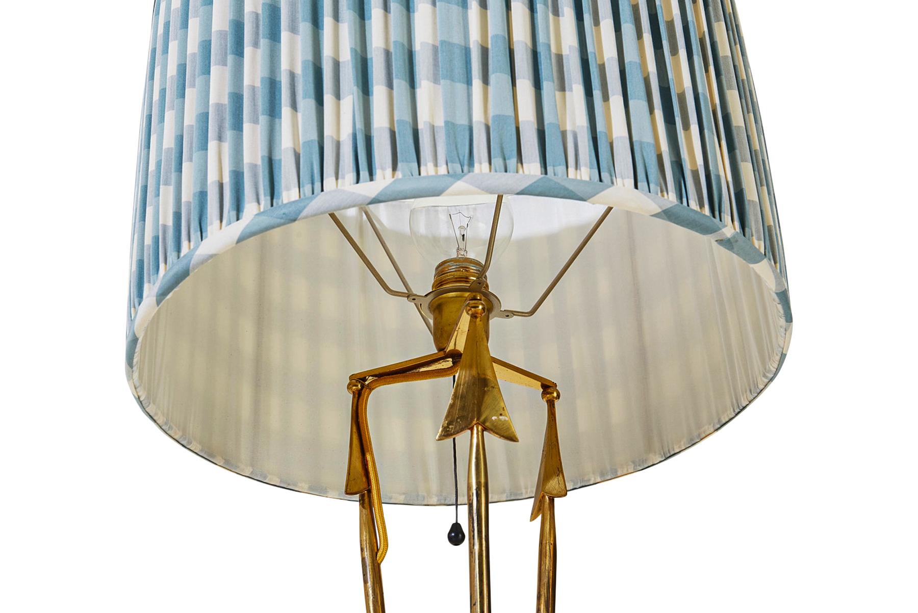 Mid-Century Modern 1960s Tripod Arrow Floor Lamp in Brass For Sale