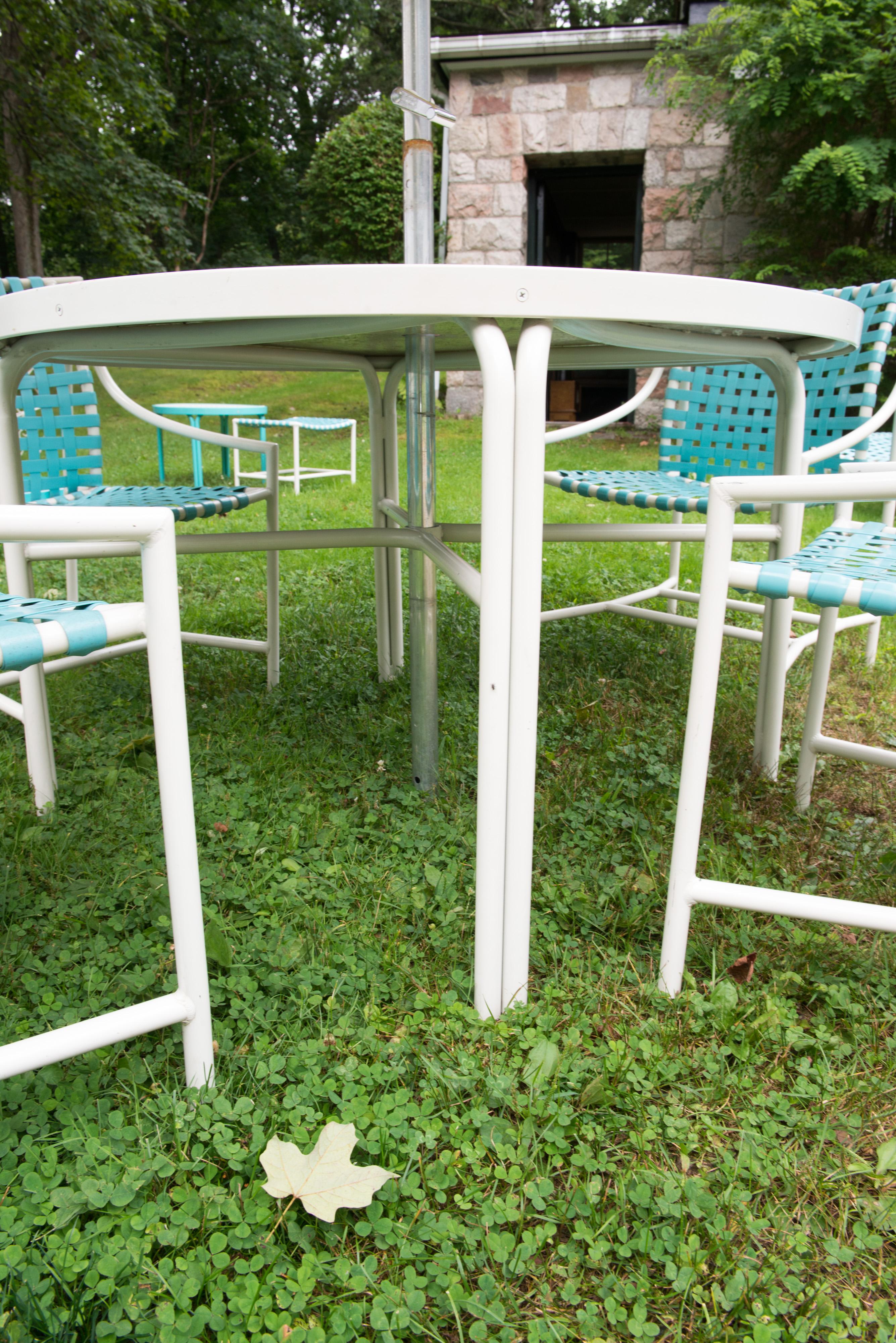 1960s Tropitone Umbrella Table and Chairs 2