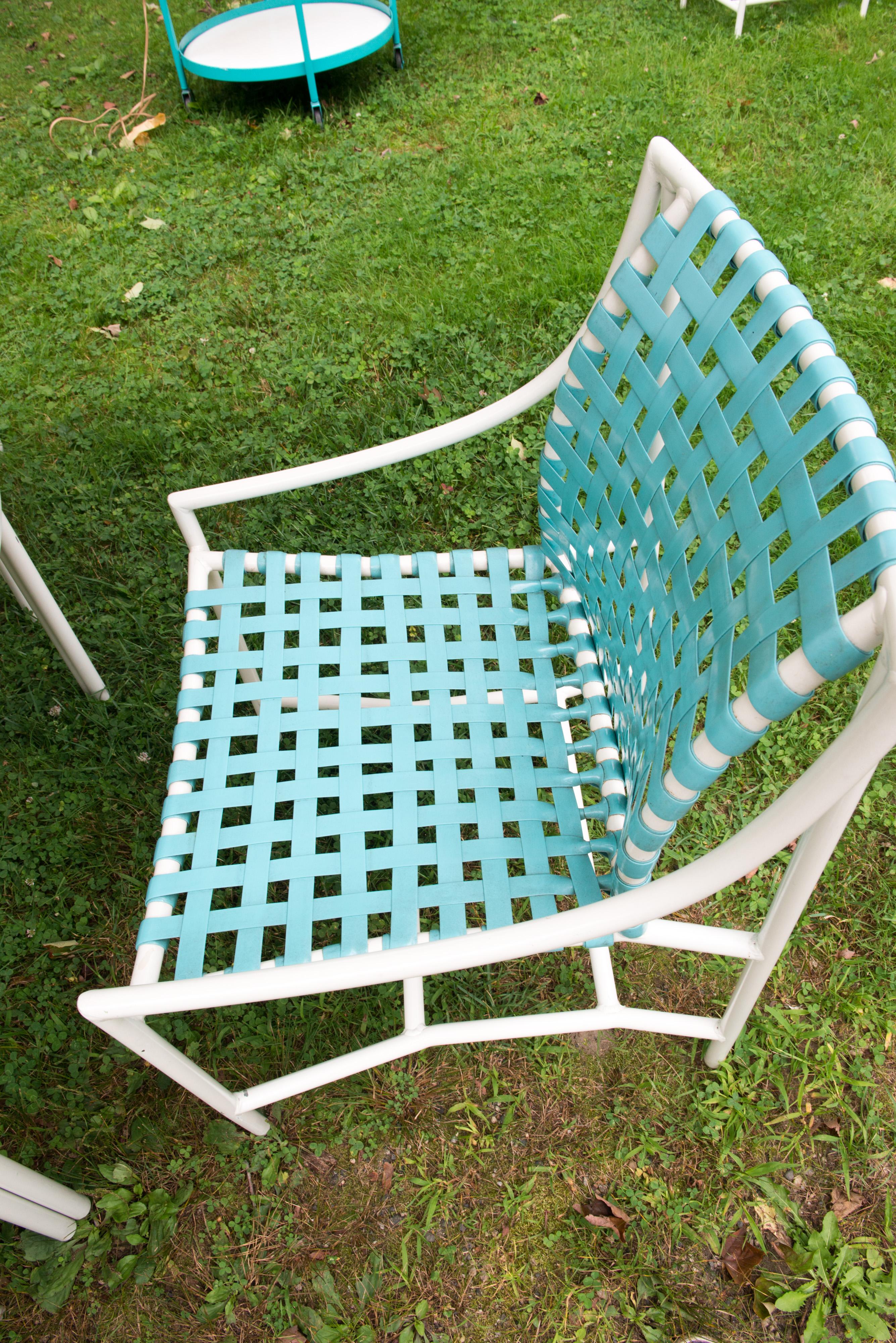 1960s Tropitone Umbrella Table and Chairs In Good Condition In Stamford, CT