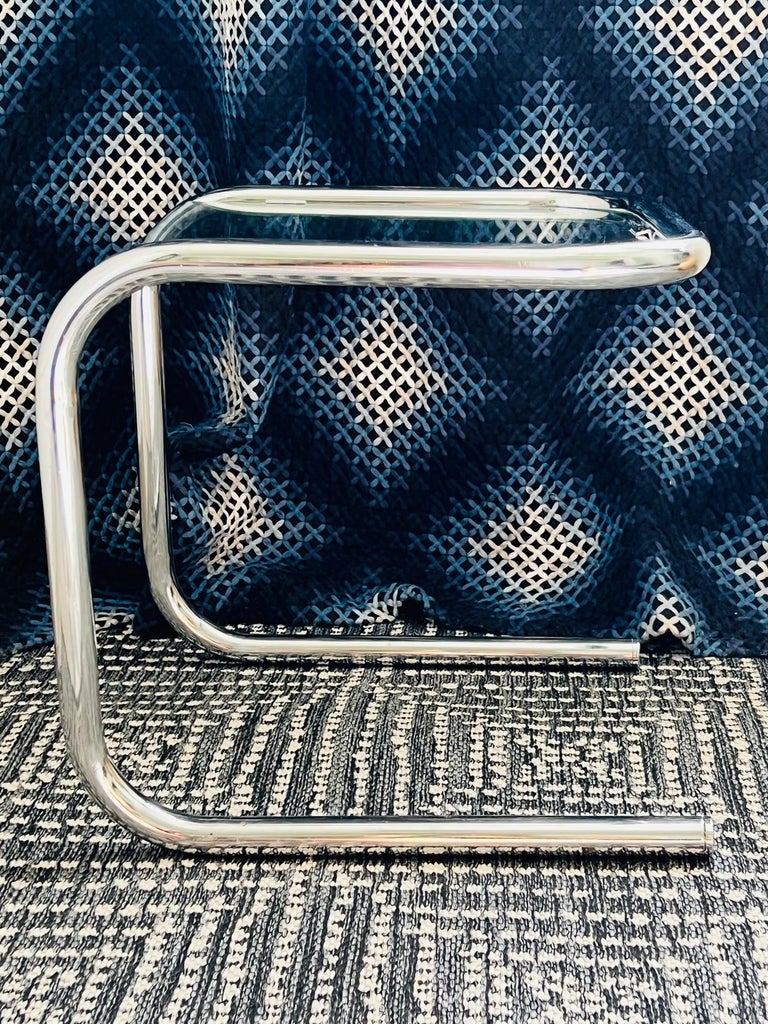 1960's Tubular Chrome Side Table with Glass Inset in the Style of Marcel Breuer In Good Condition For Sale In Fort Lauderdale, FL