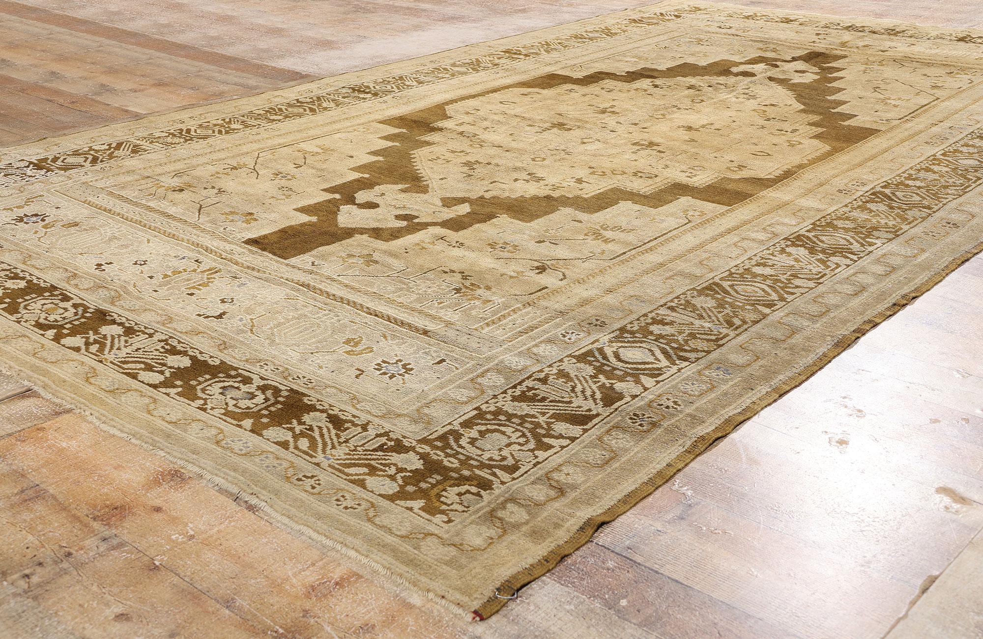 Tapis turc Oushak des années 1960, style traditionnel et tons terreux chauds en vente 1