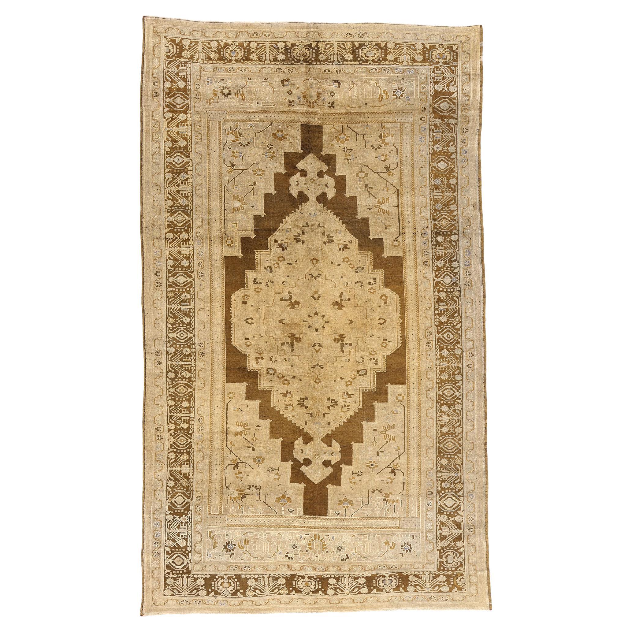 Tapis turc Oushak des années 1960, style traditionnel et tons terreux chauds en vente