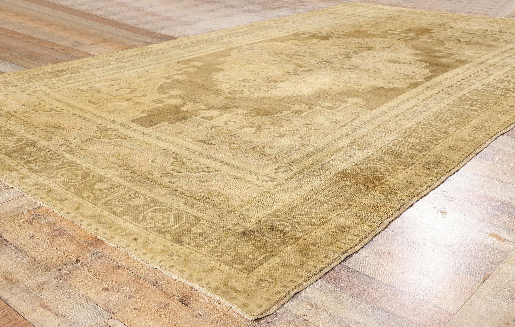 1960's Turkish Oushak Rug with Traditional Style For Sale 1