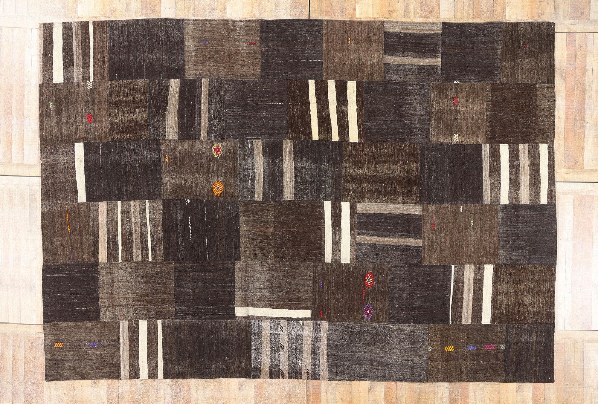 Türkischer Patchwork-Teppich im modernen Stil der 1960er Jahre im Angebot 2
