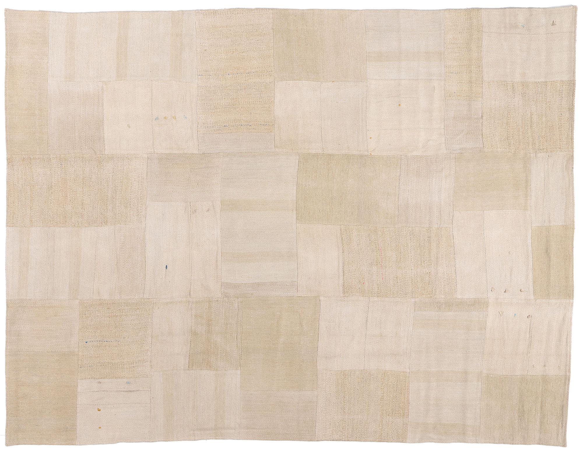 1960's Turkish Patchwork Kilim Rug with Modern Style For Sale 4
