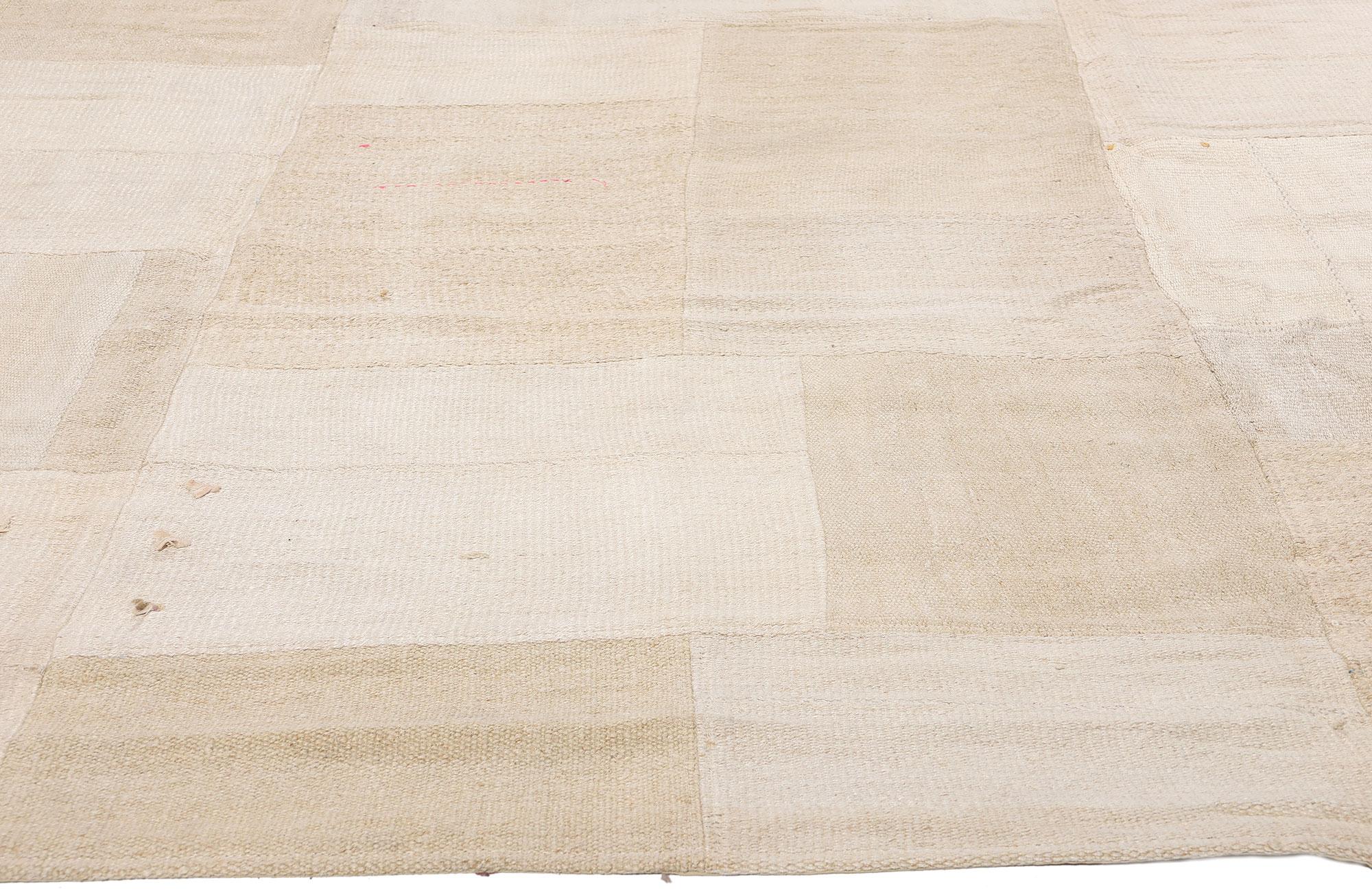 1960's Turkish Patchwork Kilim Rug with Modern Style In Good Condition For Sale In Dallas, TX