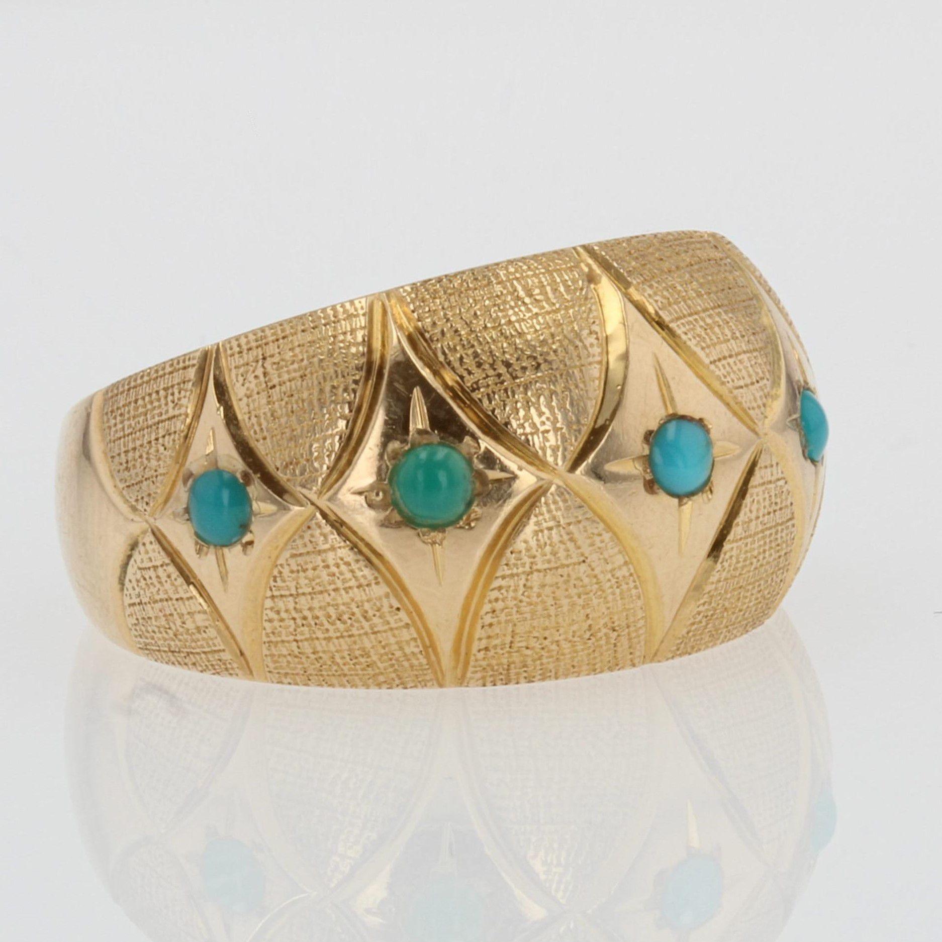 1960s Turquoise 18 Karat Yellow Gold Domed Ring In Good Condition In Poitiers, FR