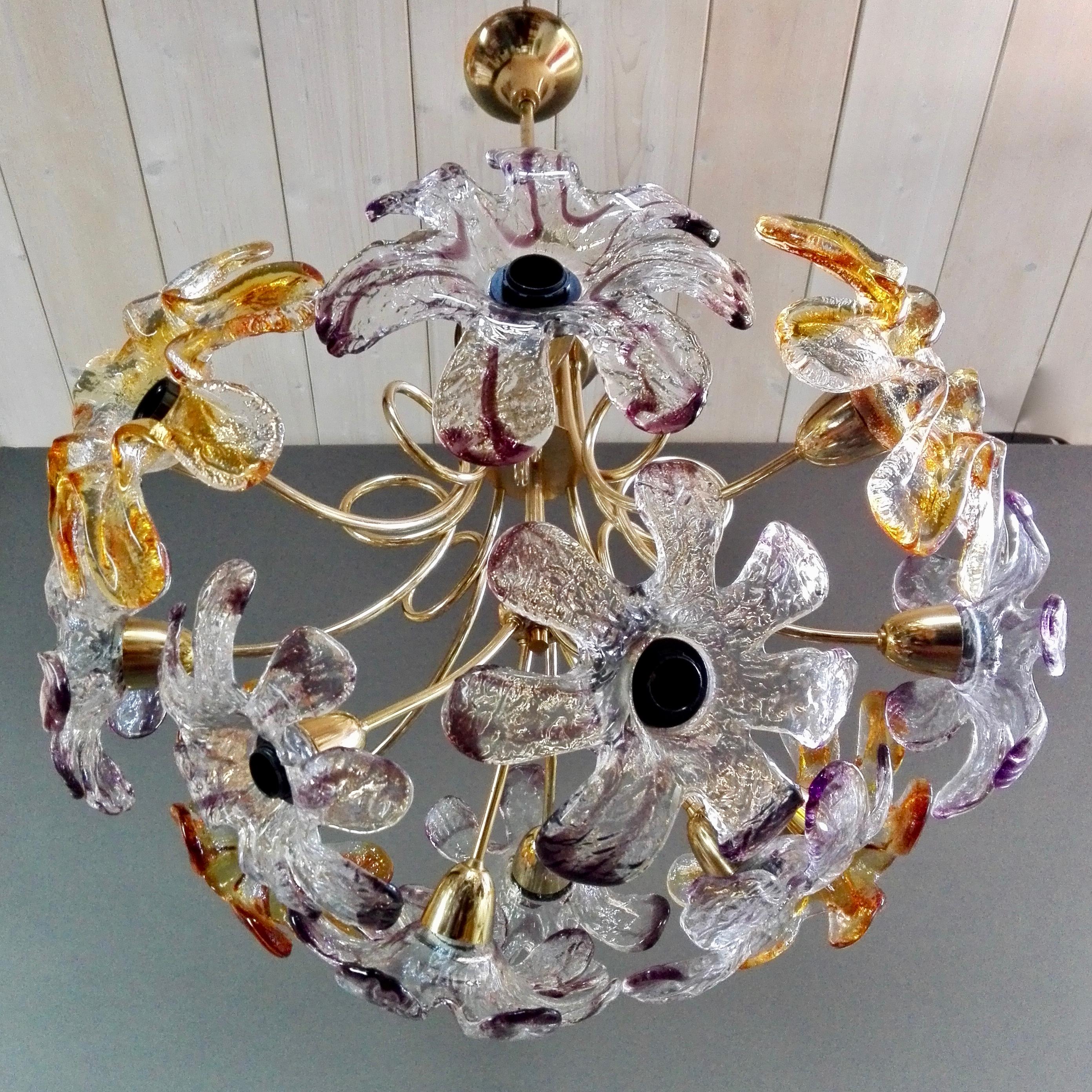 Gold Plate 1960s Mazzega Twelve-Light Chandelier with Flower-Shaped Murano Art Glass Shades For Sale