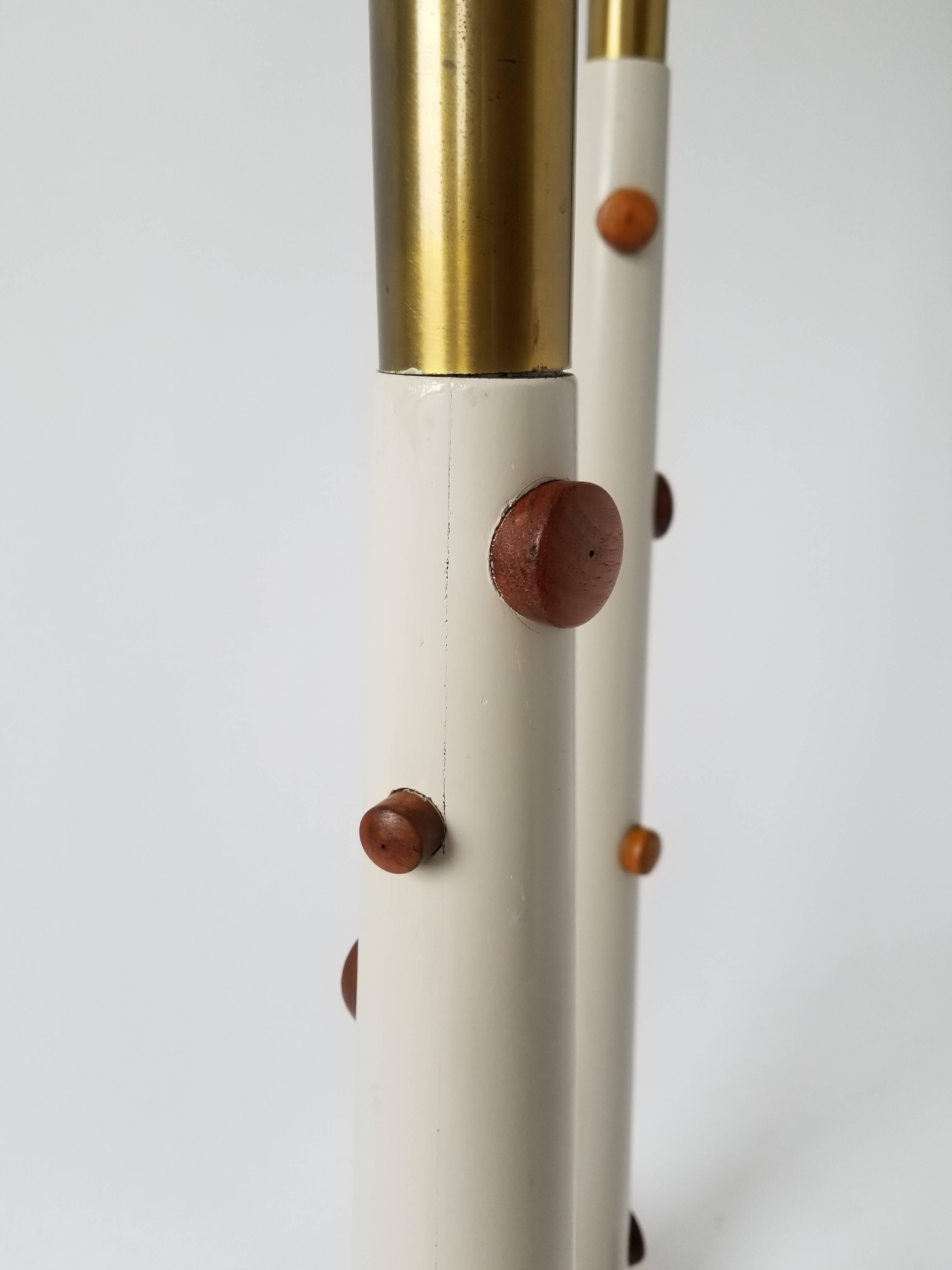 1960s Twin Pole Floor Lamp in Lacquered Wood and Brass , USA 11