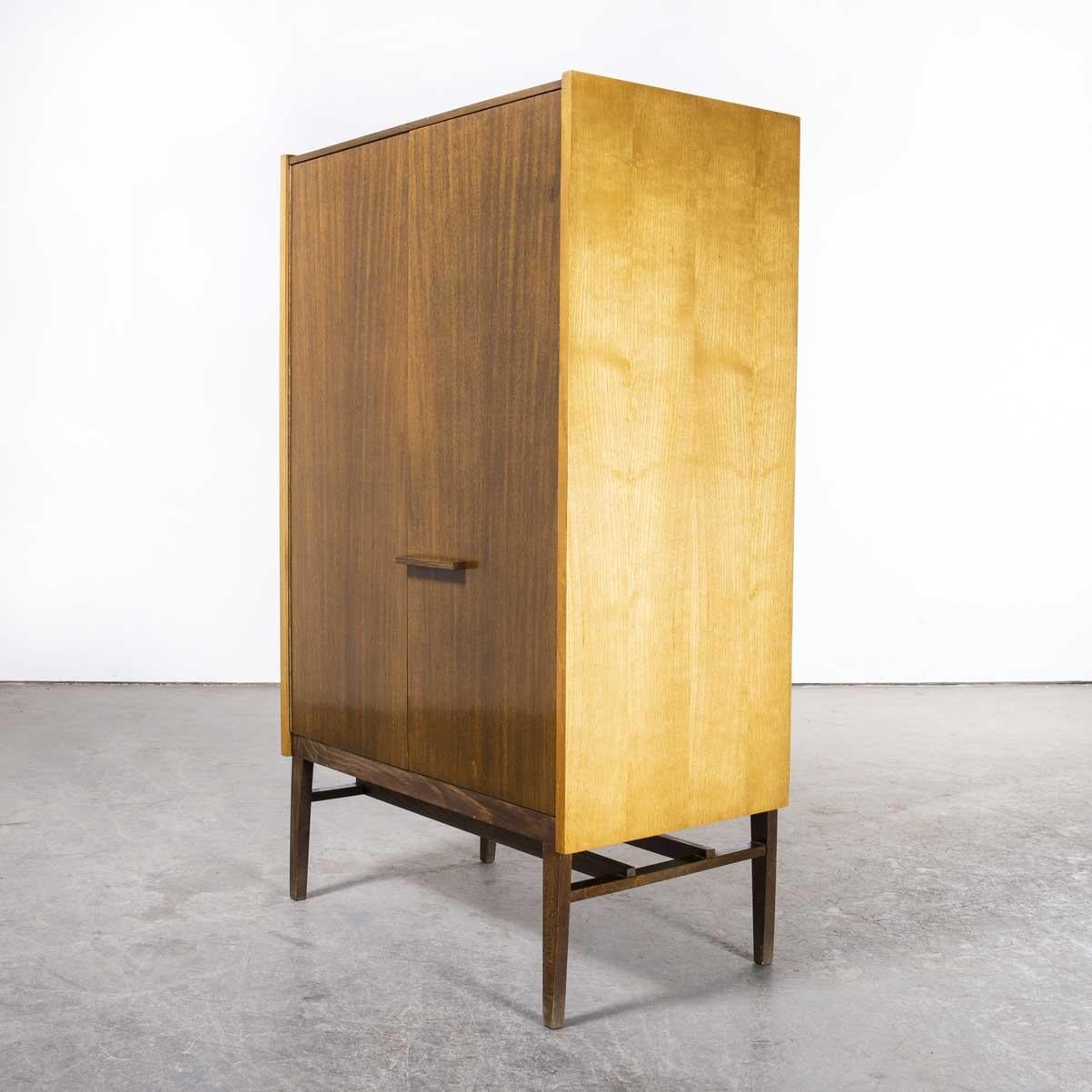 1960’s Two Door Large Mid Century Cabinet – Up Zavody
1960’s Two Door Large Mid Century Cabinet – Up Zavody. Superb practical piece of mid century storage by the Czech maker Up Zavody. Czech was a large producer of high quality mid century