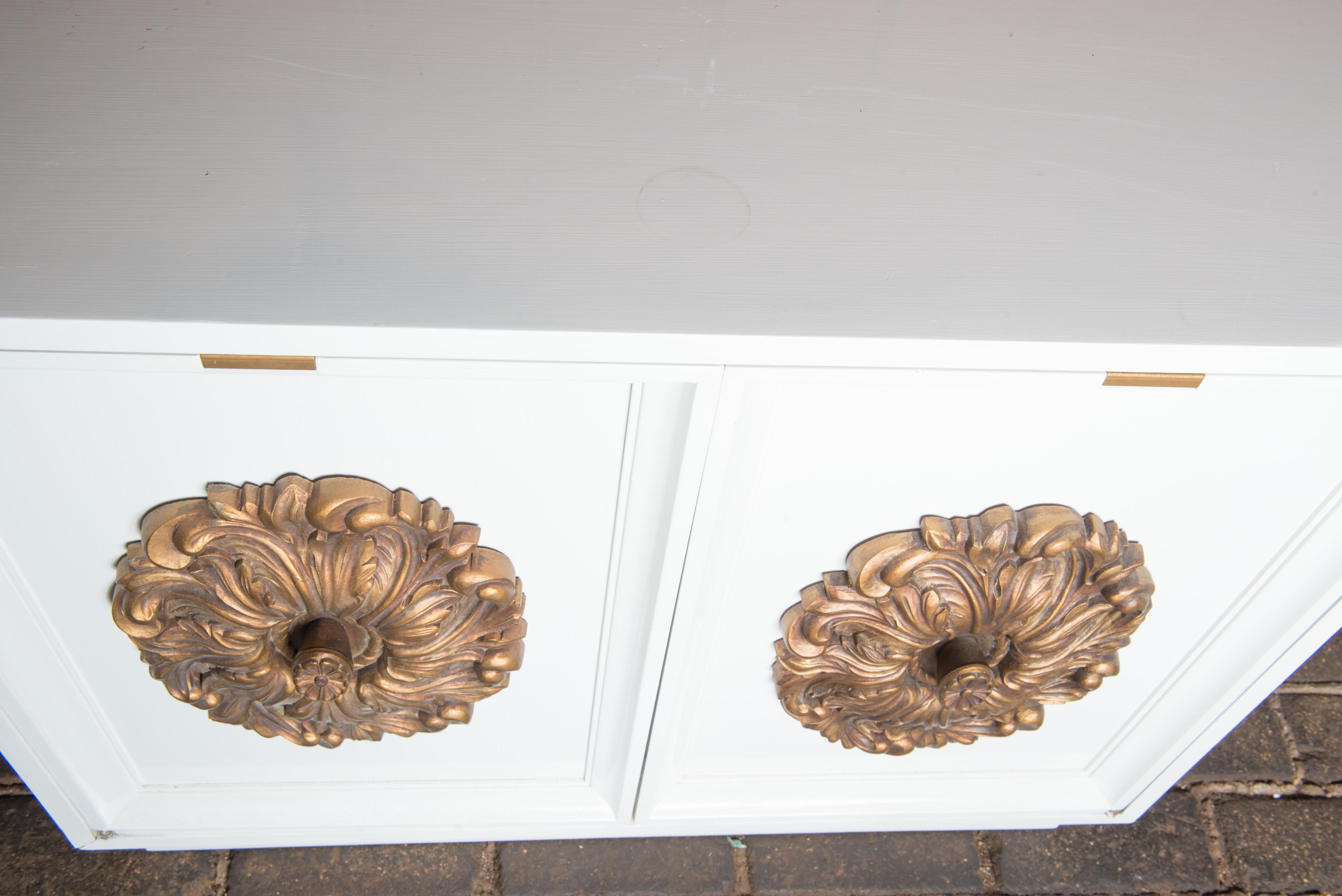 1960s Two Door White Credenza with Large Gold Medallion Knobs For Sale 3