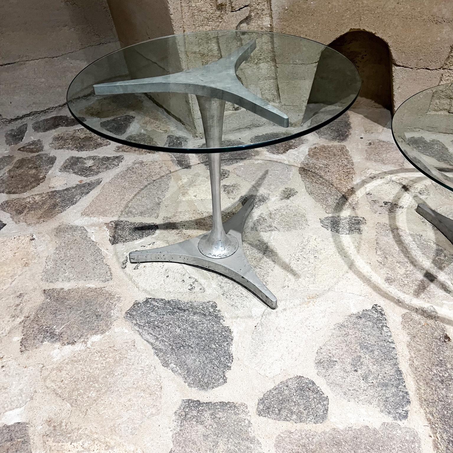Mid-20th Century 1960s Two Nesting Side Tables Aluminum Tripod Base For Sale