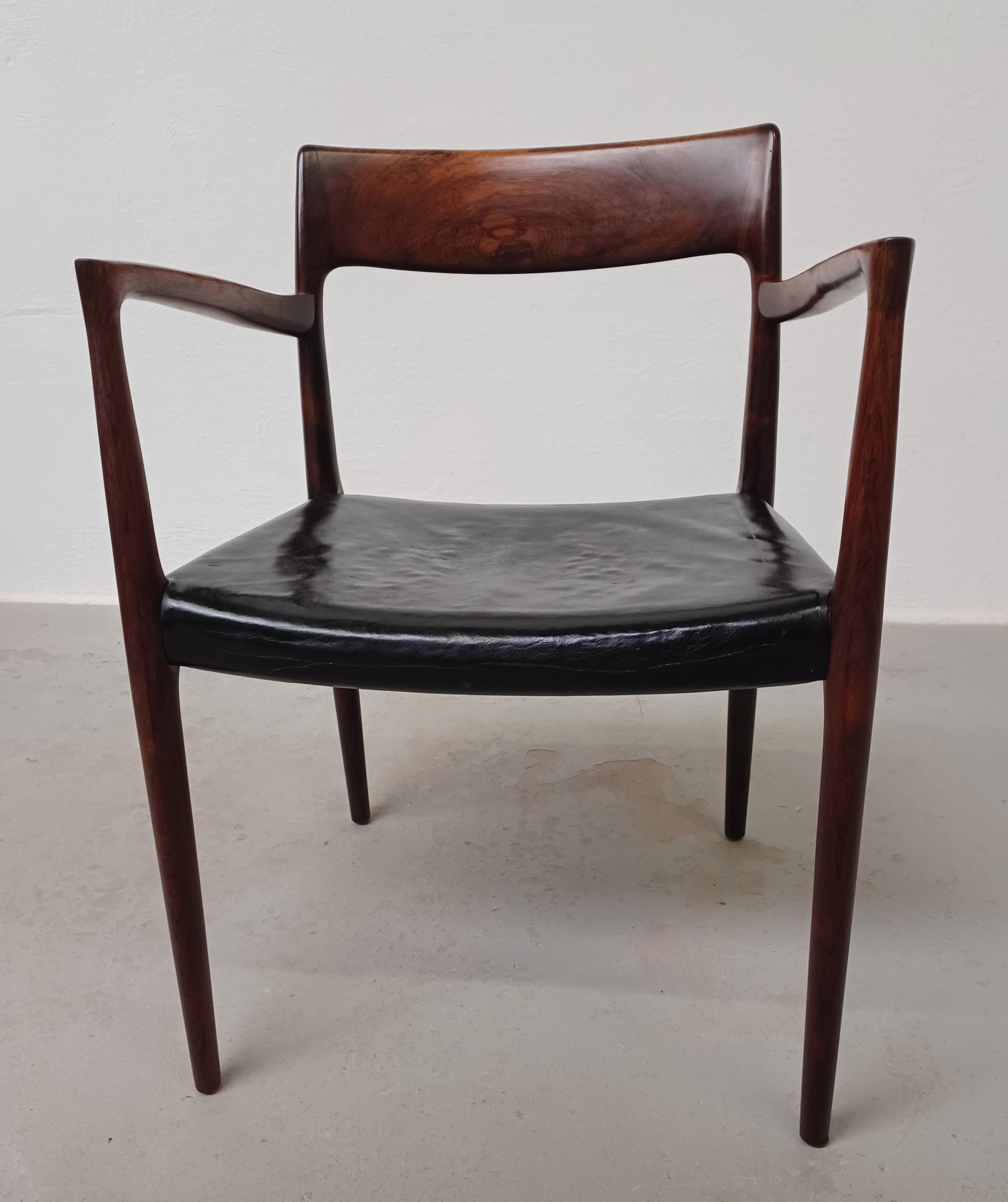 Customizable N. O. Moeller Brazillian Rosewood Armchairs in Excellent Condition 2