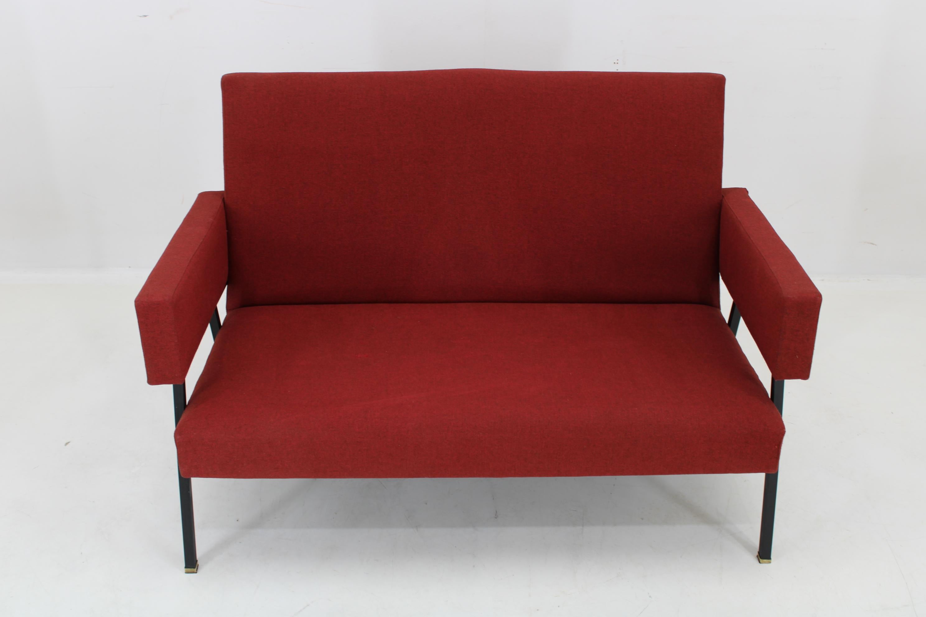 Sofá de dos plazas de los años 60 by Bonino , Italia Moderno de mediados de siglo en venta