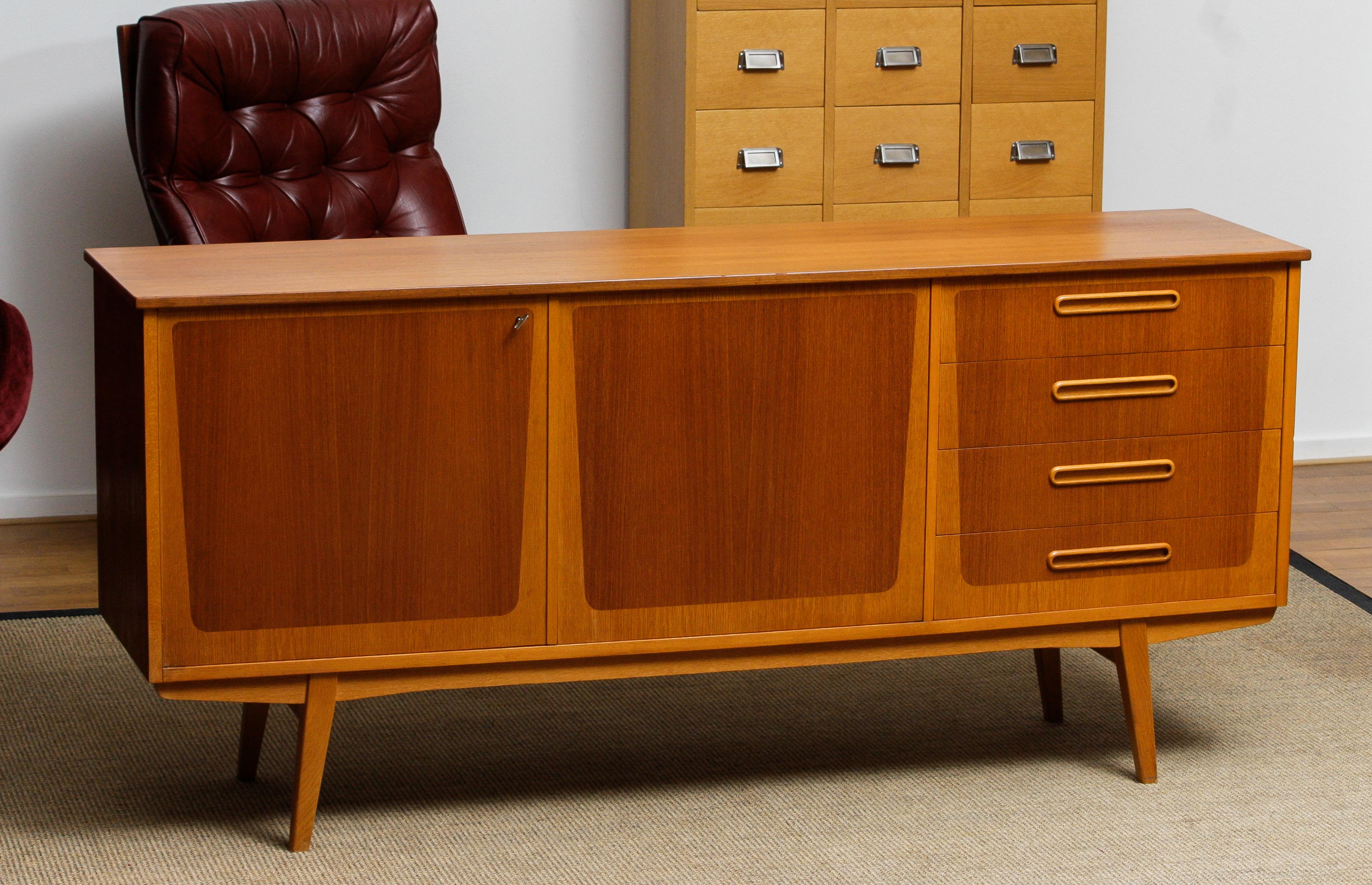 1960s, Two-Tone Teak and Oak Scandinavian Credenza Sideboard 6
