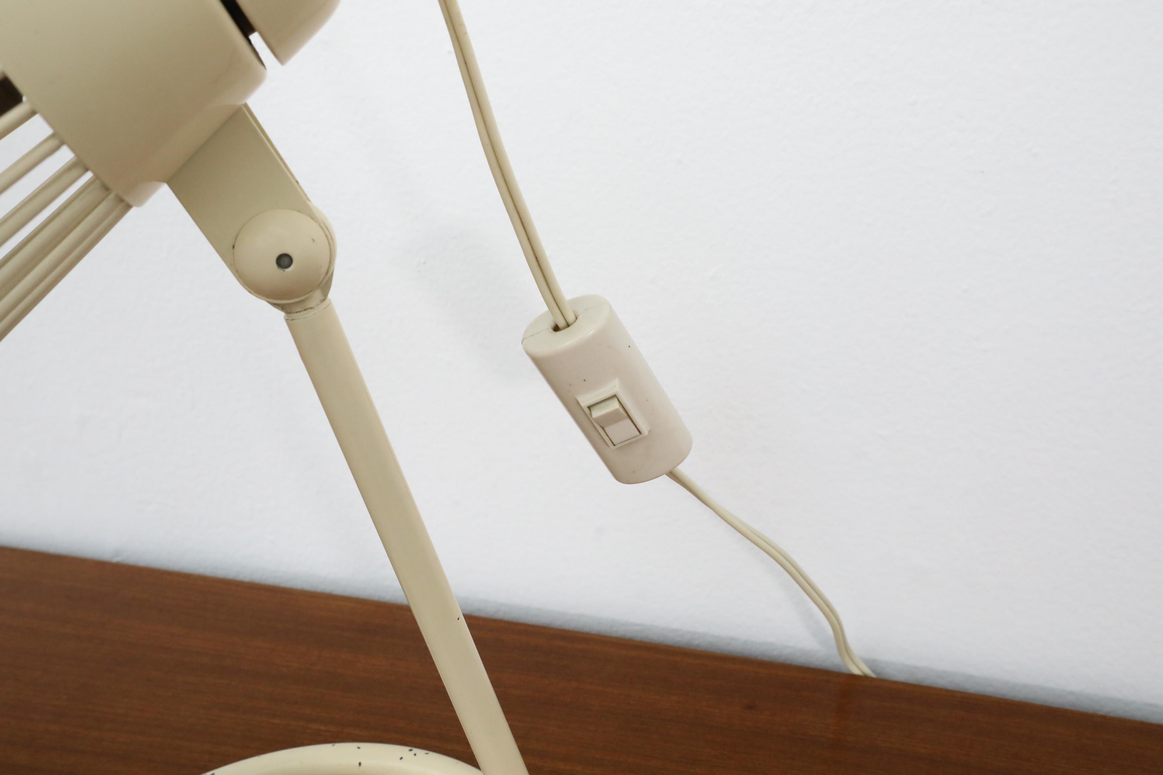 Lampe d'ombre Philips Ultraphil des années 1960 en crème avec abat-jour encadré de fil de fer en vente 1