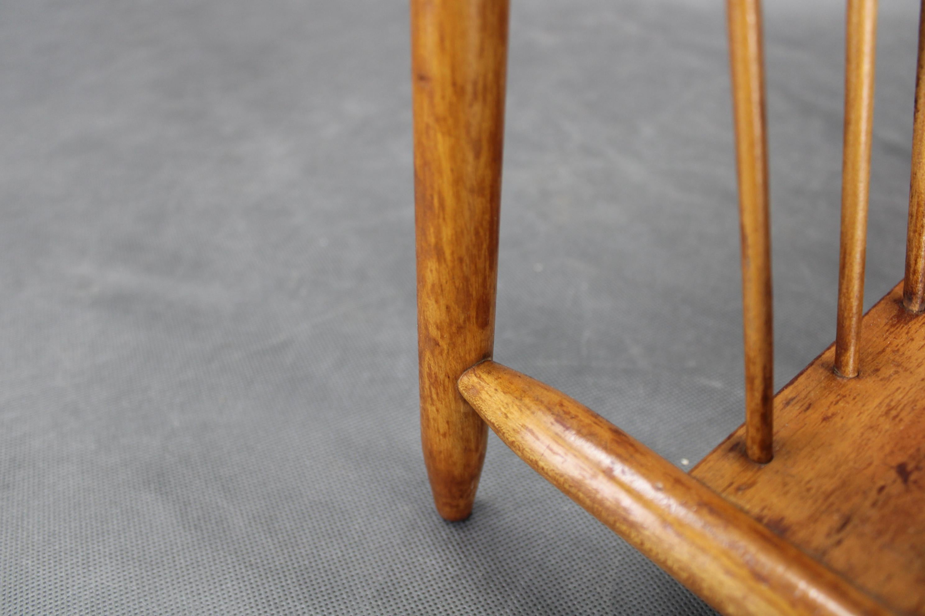 1960s ULUV Solid Beech Magazine Stand, Czechoslovakia For Sale 5