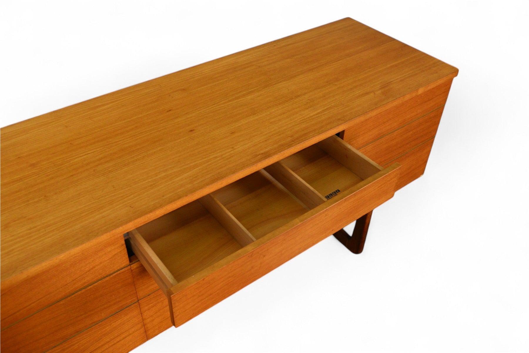 1960 Crédence basse en teck Uniflex Mid Century Bon état - En vente à Berkeley, CA