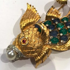 1960s Unsigned Beauty Cabochon Gold Fish Brooch