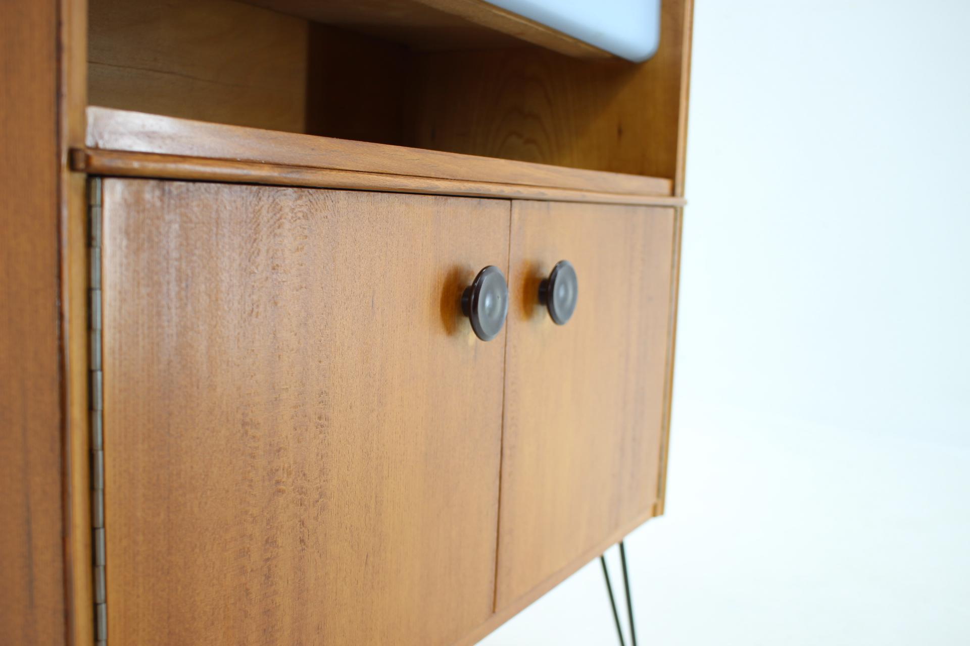 Armoire Upcycled des années 1960 ,Tchécoslovaquie en vente 8