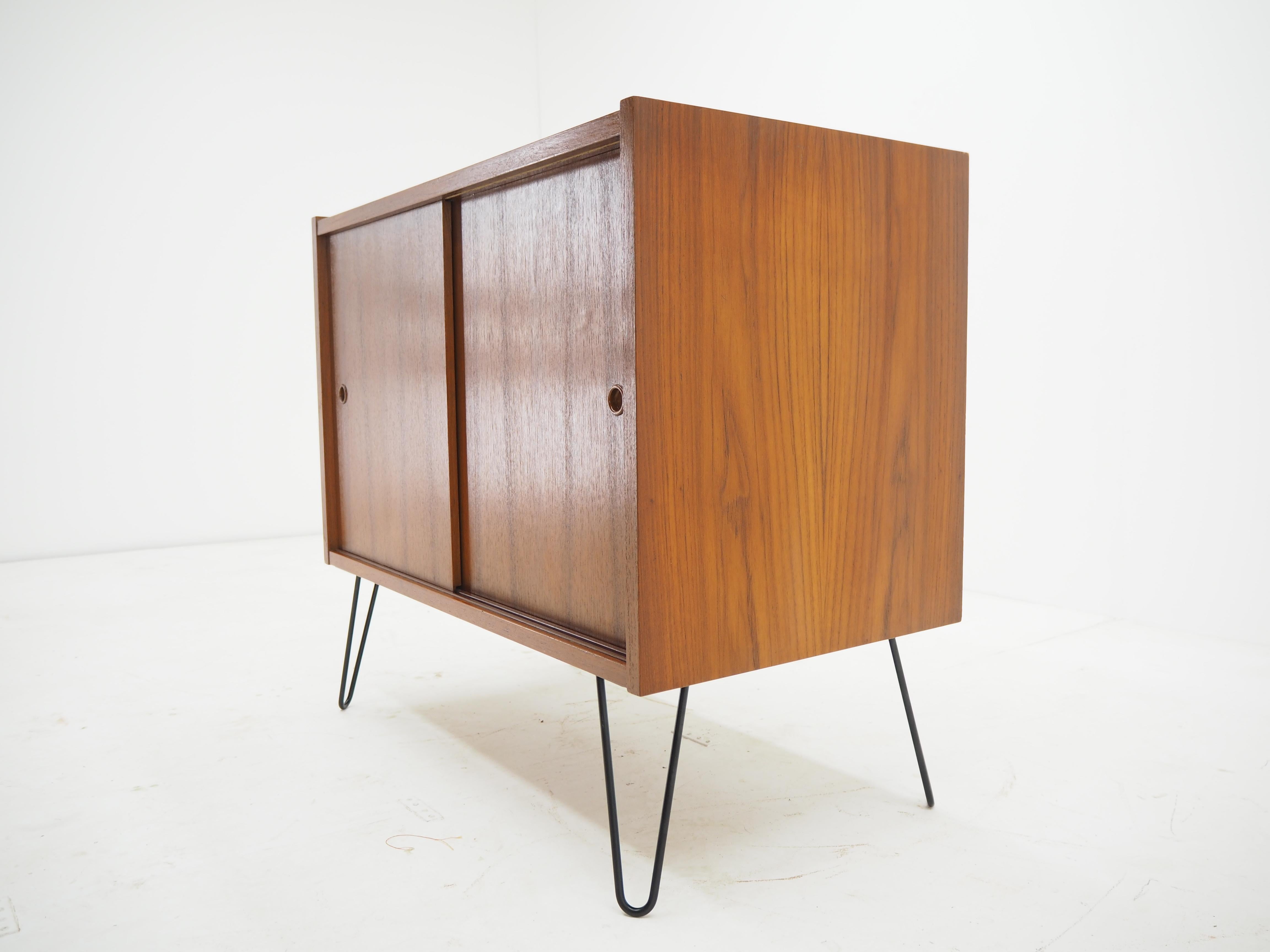 1960s Upcycled Teak Cabinet, Denmark In Good Condition In Praha, CZ